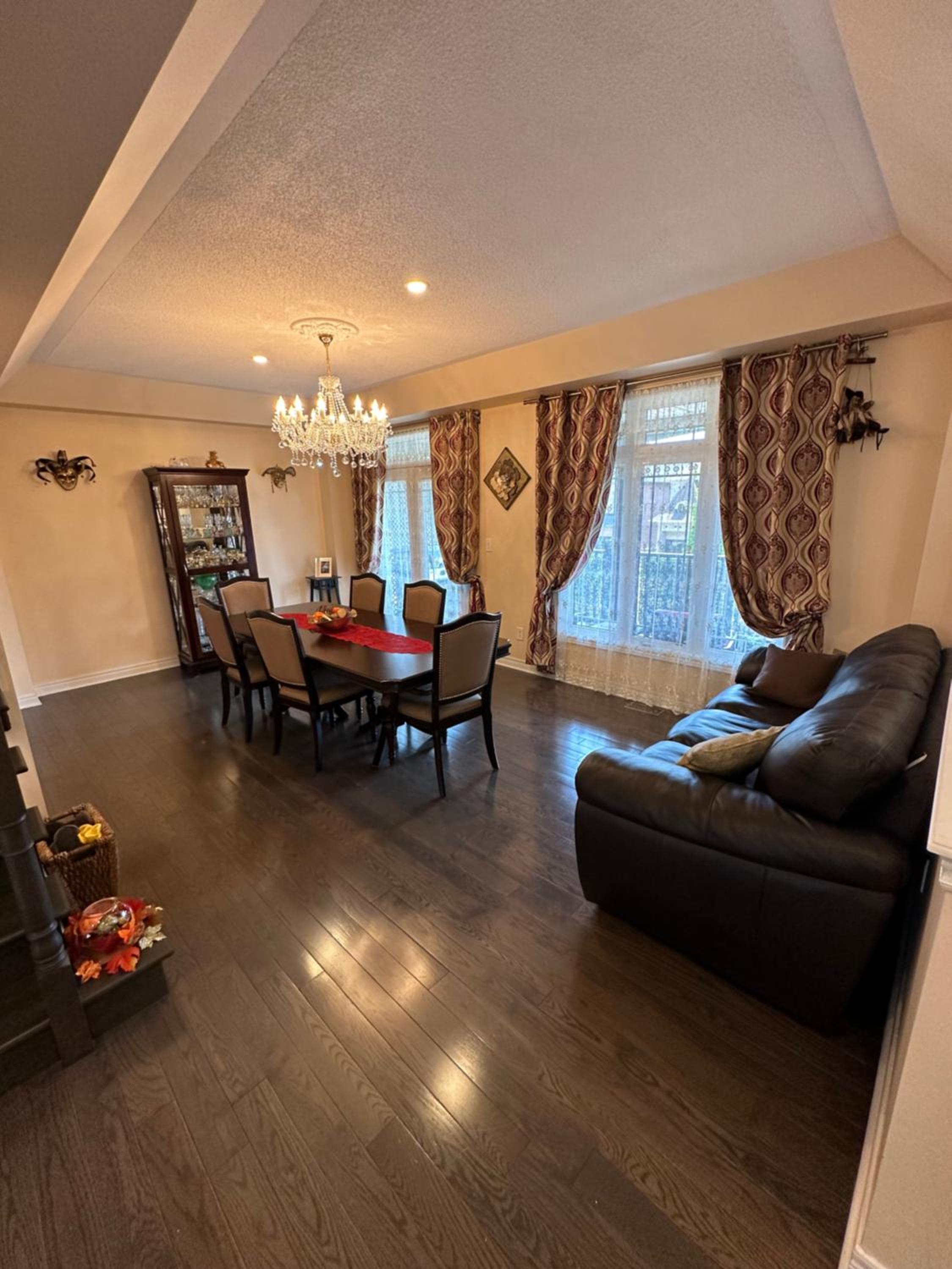 Luxury Villa in Richmond Hill
