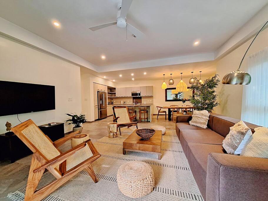 Beachfront Jungle Luxury! 3BD Penthouse Uvita