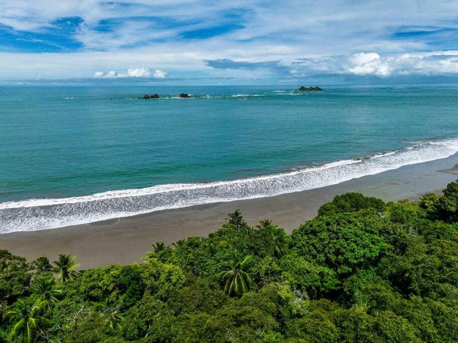 Beachfront Jungle Luxury! 3BD Penthouse Uvita