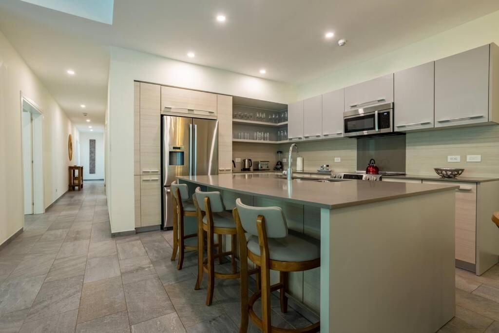 Beachfront Jungle Luxury! 3BD Penthouse Uvita