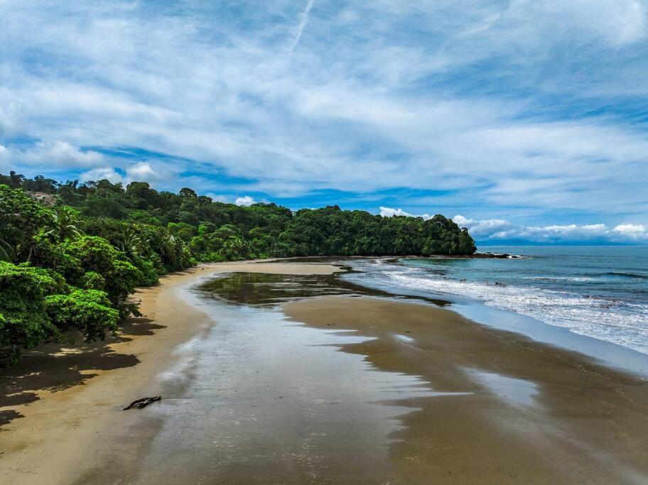 Beachfront Jungle Luxury! 3BD Penthouse Uvita