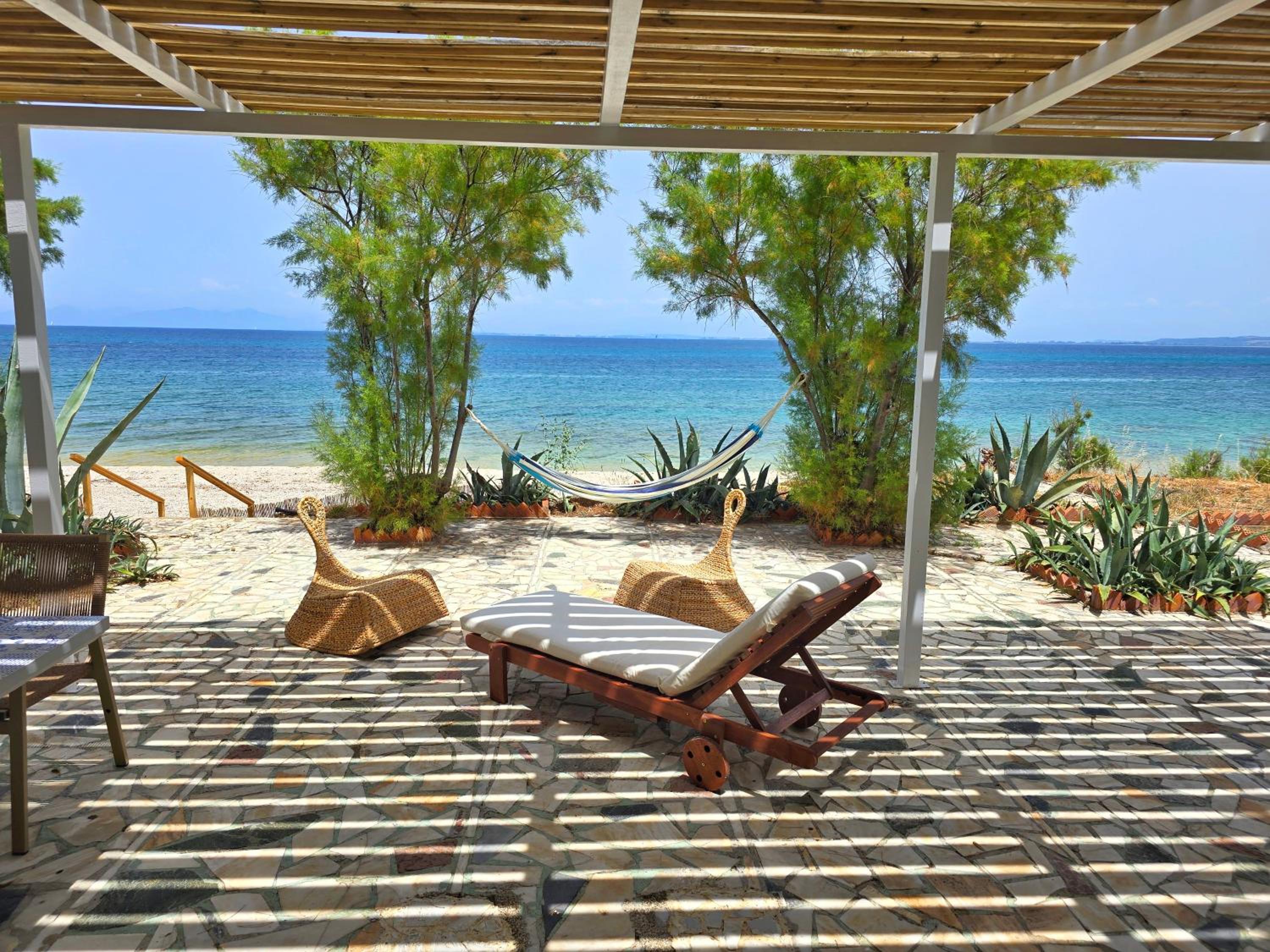 Alos - On the Sand photo 2