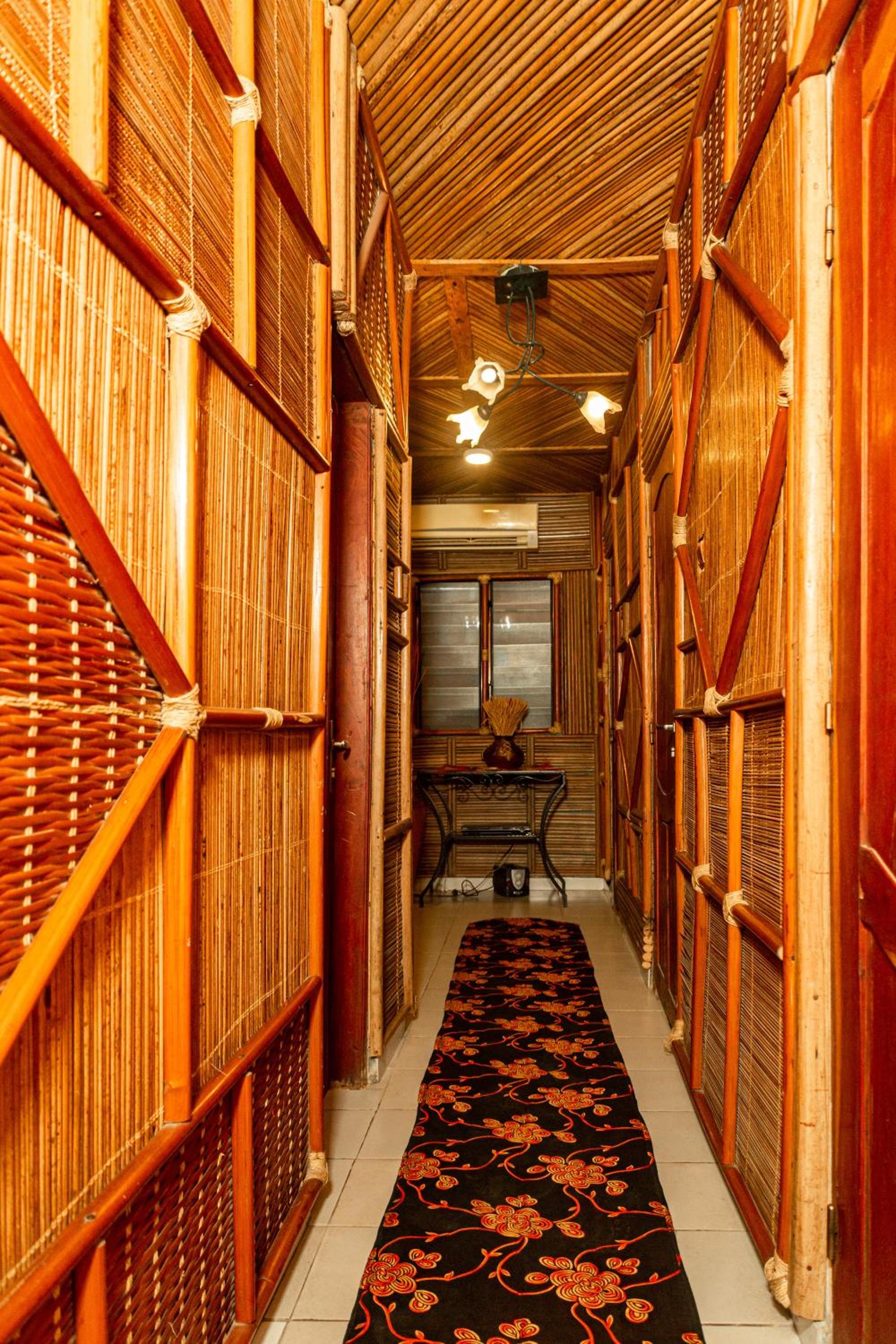 Alafia Lodge