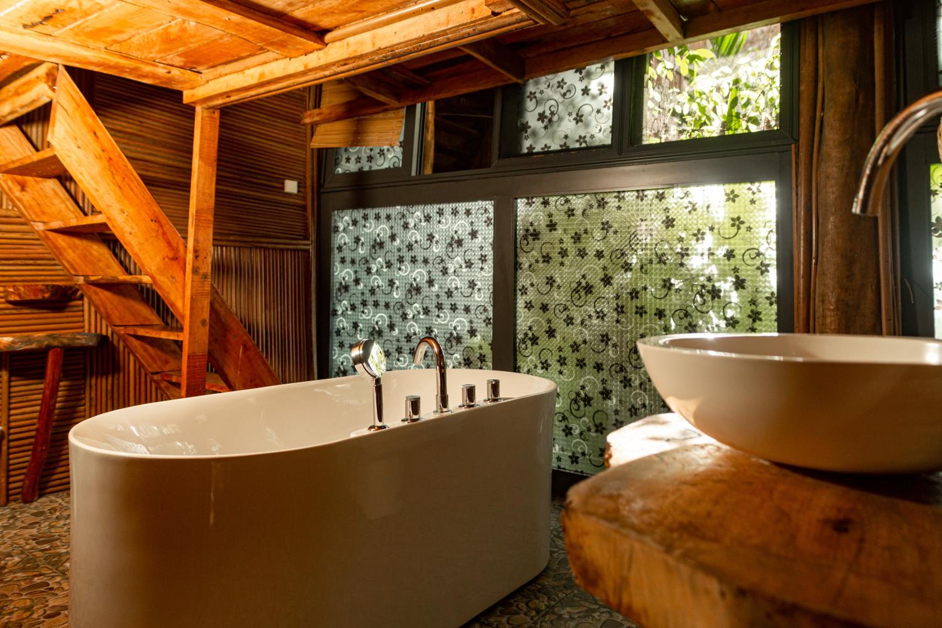 Alafia Lodge