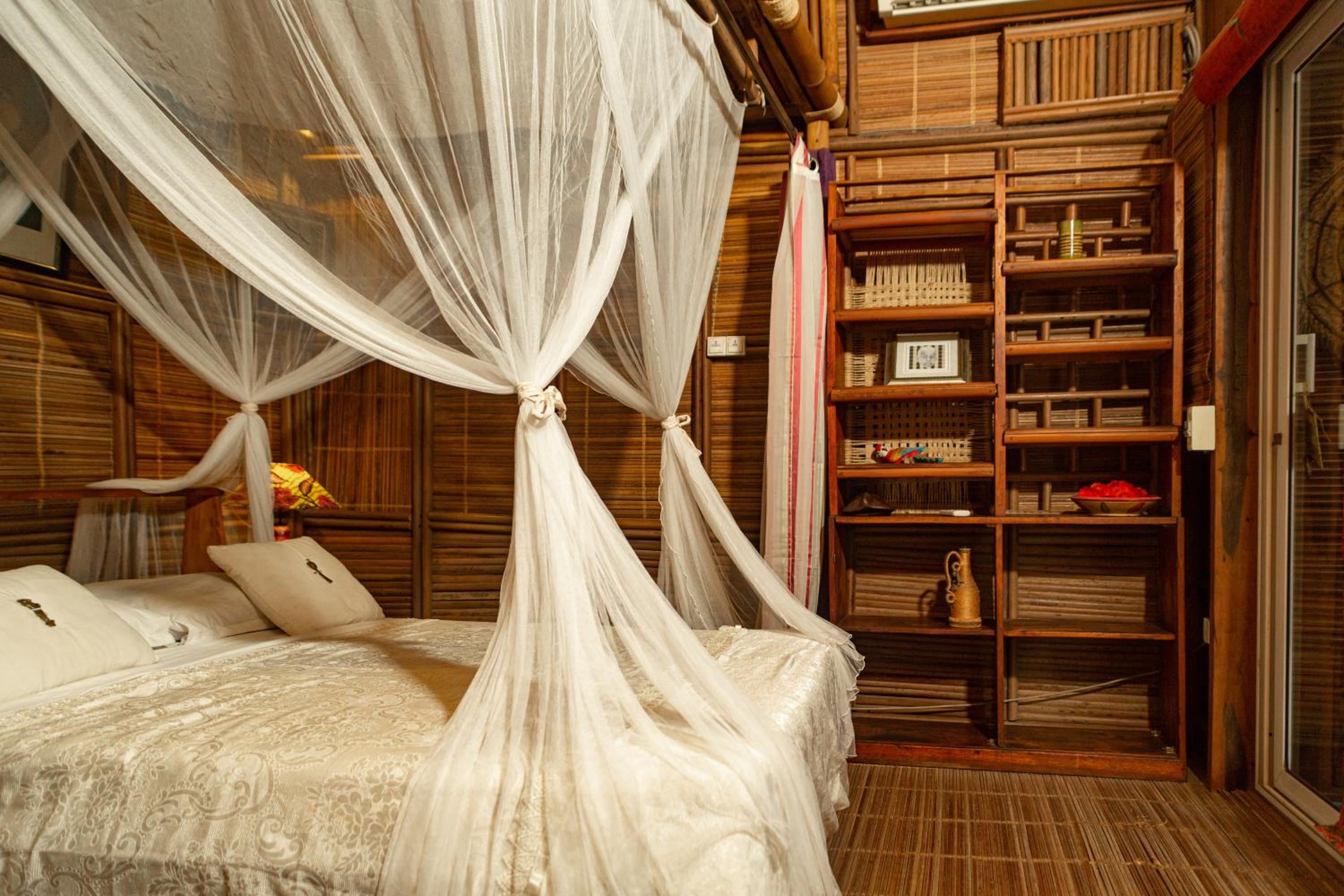 Alafia Lodge