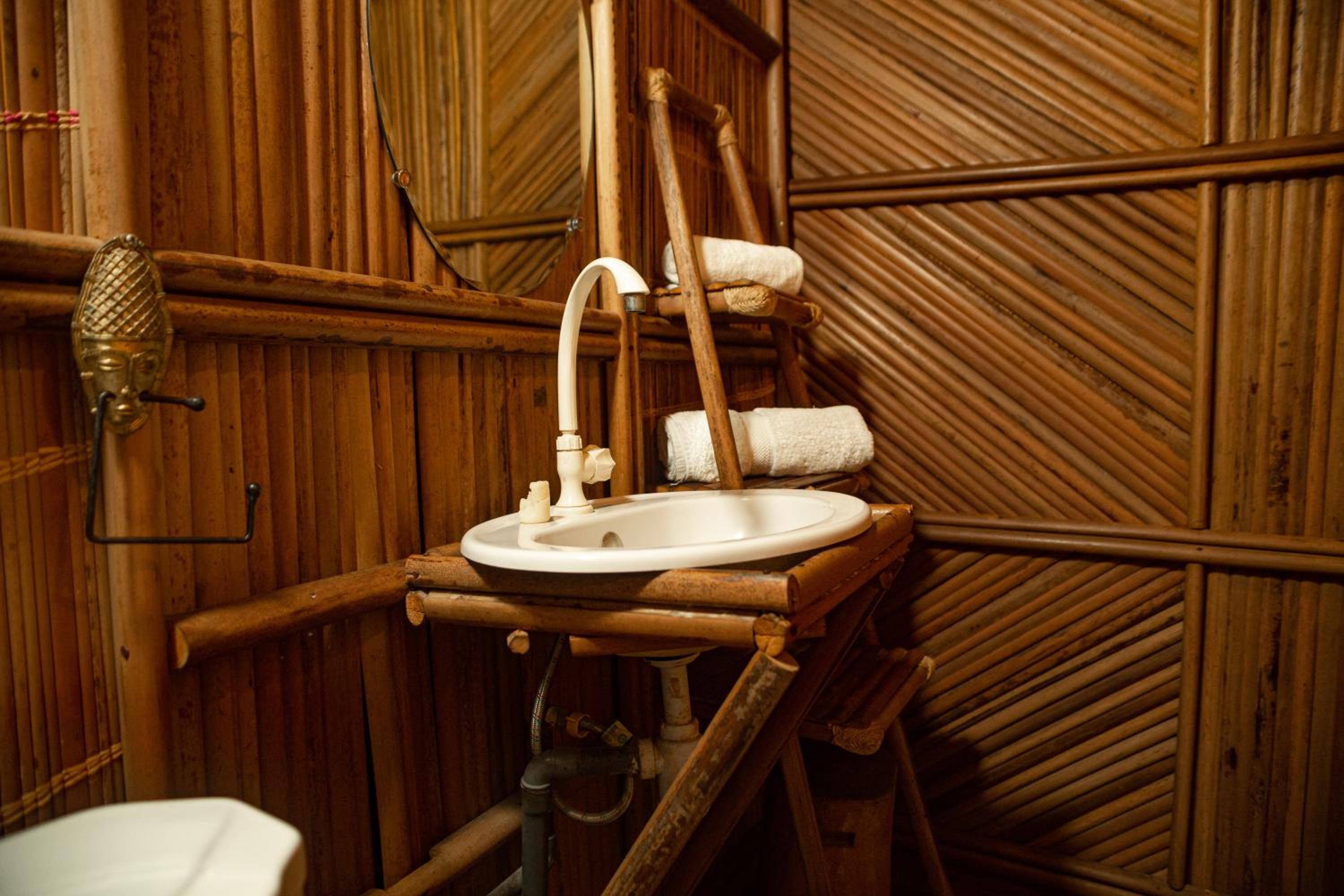 Alafia Lodge