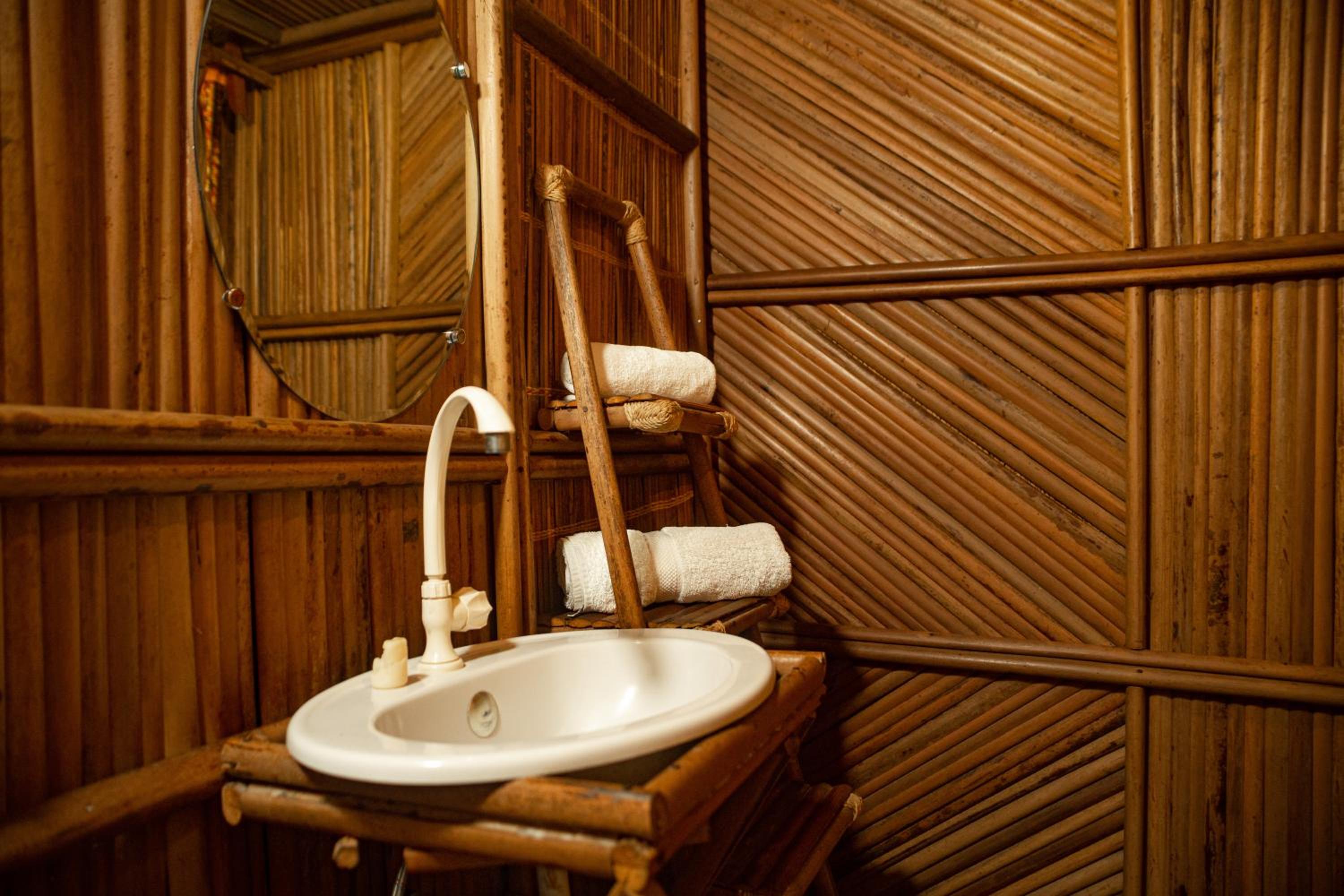 Alafia Lodge