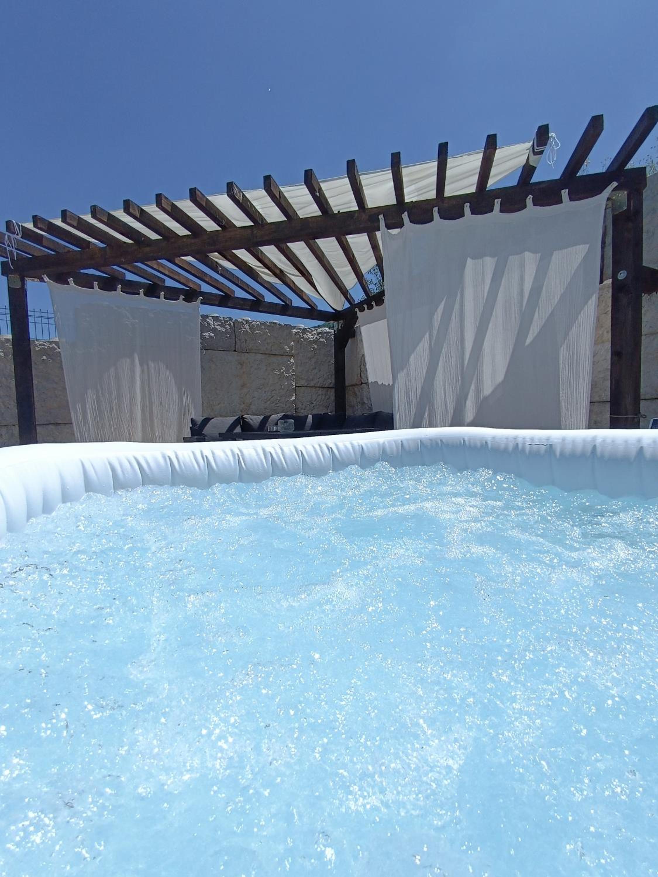 Stone Chalets - LUNA