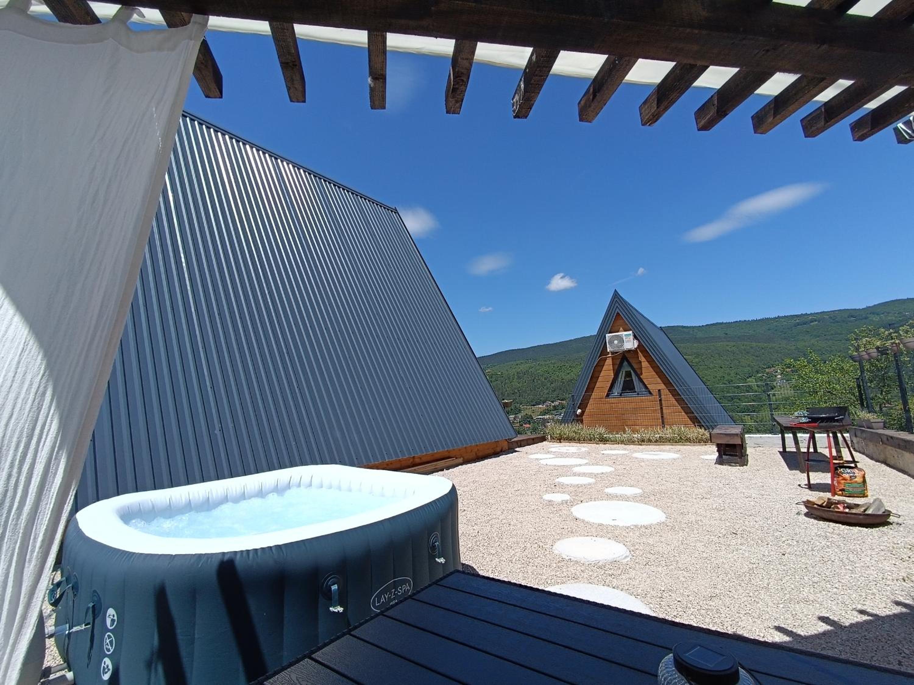 Stone Chalets - LUNA