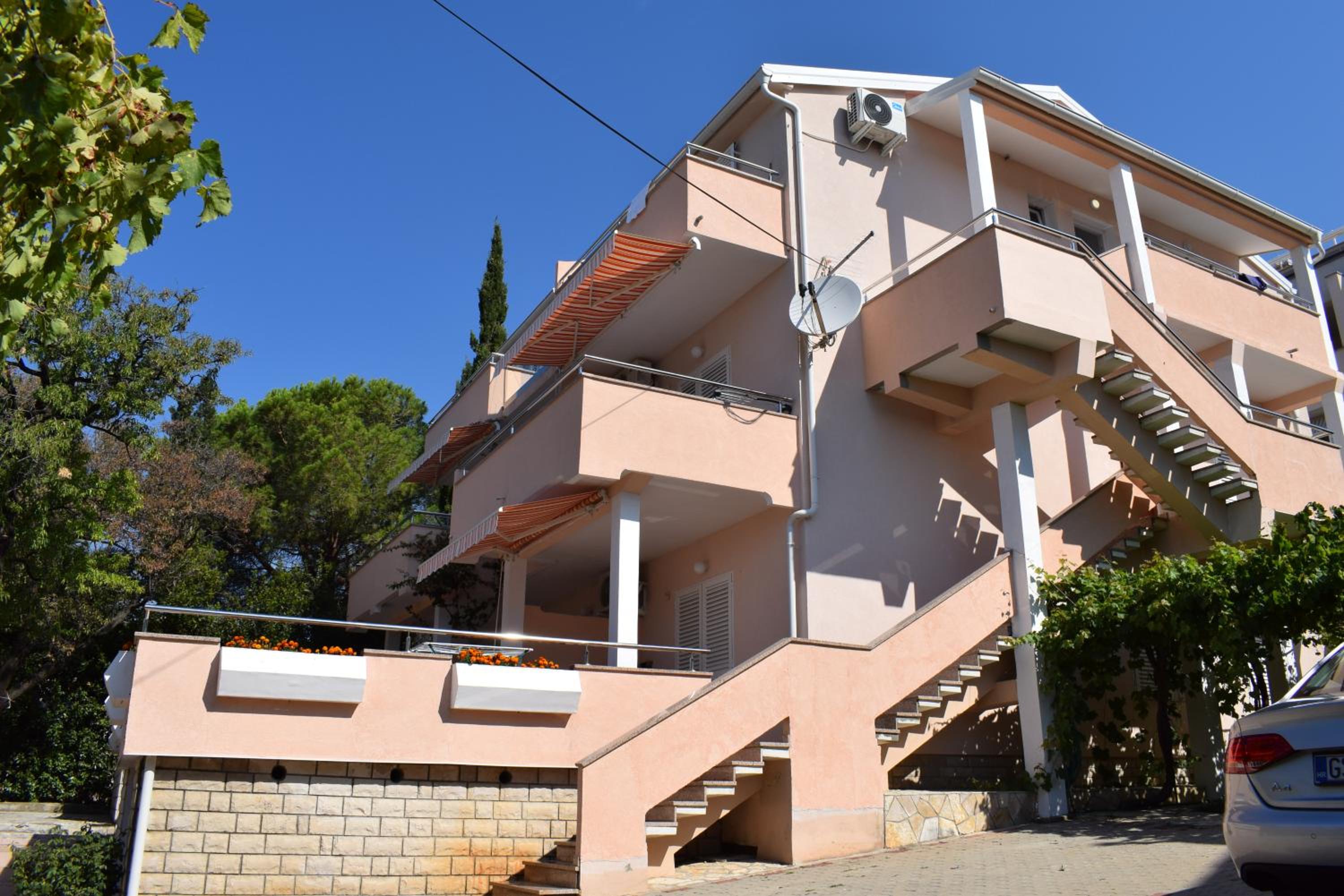 Apartmani Katica 2 view 3