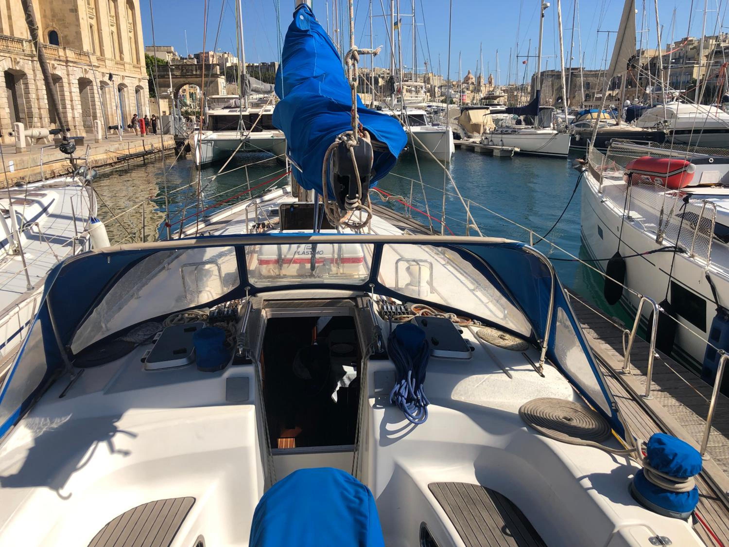 Entire boat 3 cabins in Birgu vittoriosa view 5