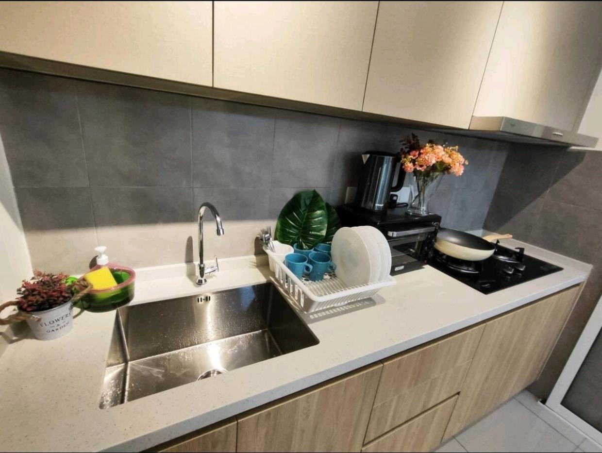 7INN VELOCITY MRT (M Vertica)Free Wifi