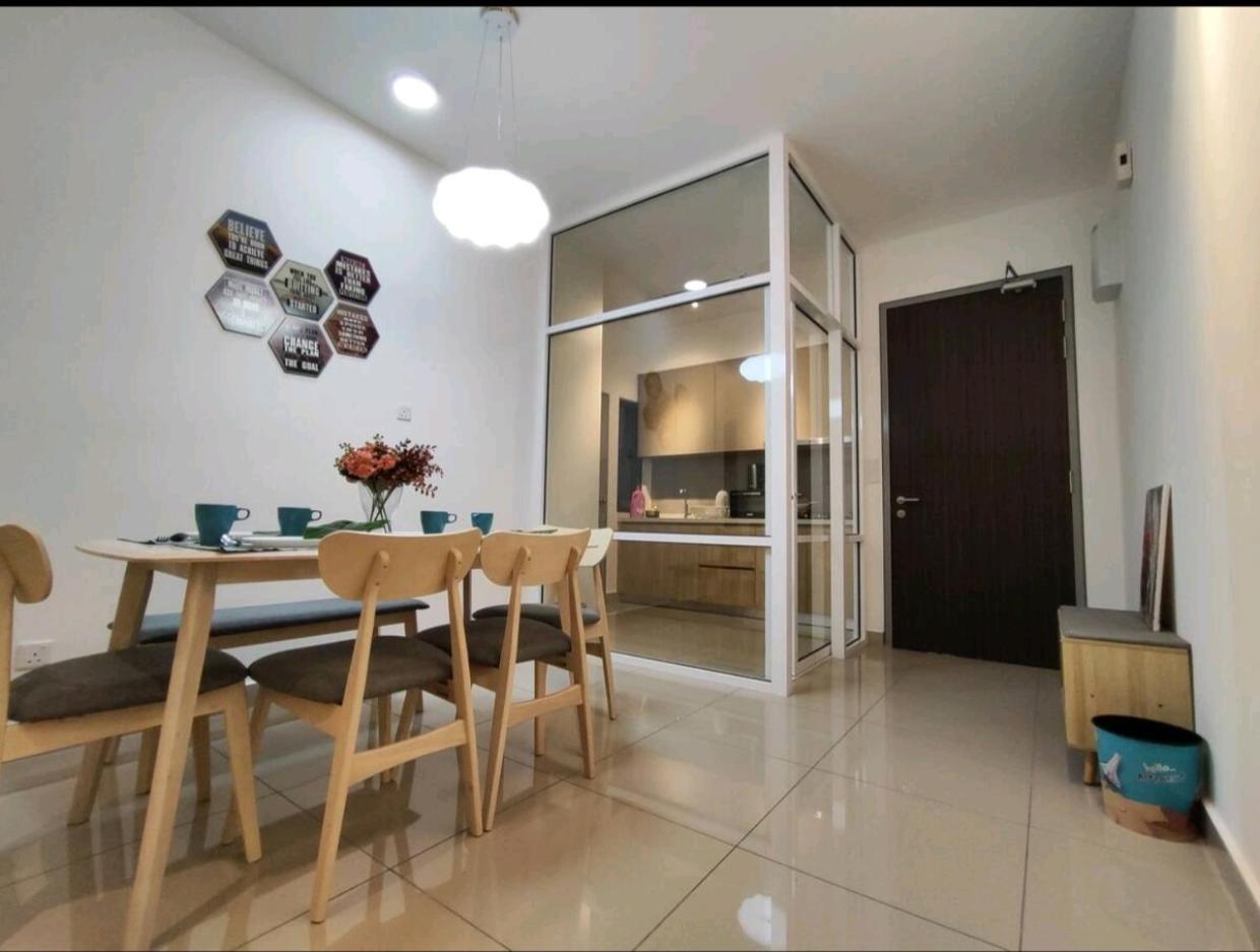 7INN VELOCITY MRT (M Vertica)Free Wifi
