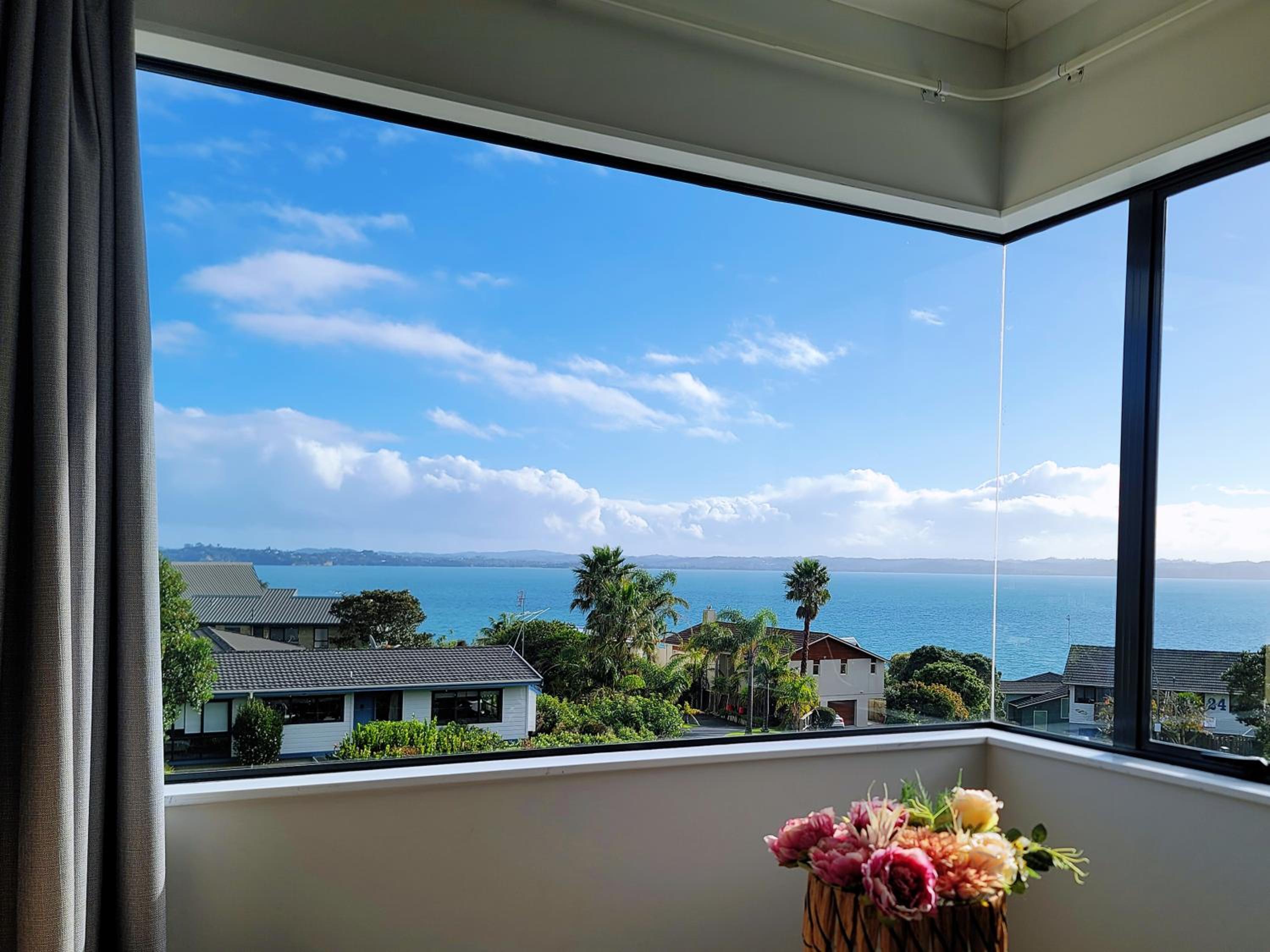 Sea view 5 bedroom holiday house view 4