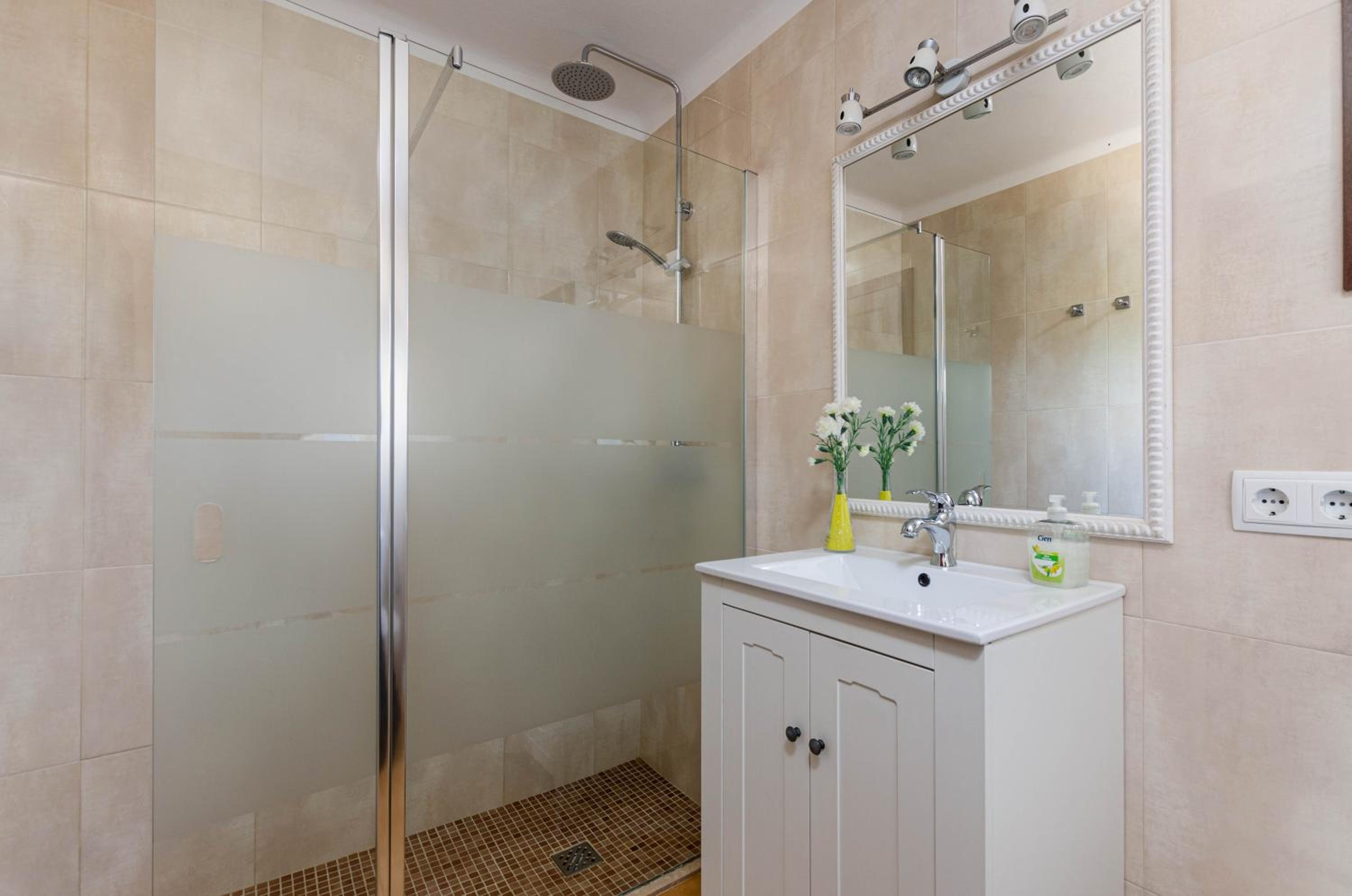 YourHouse Can Galeri villa