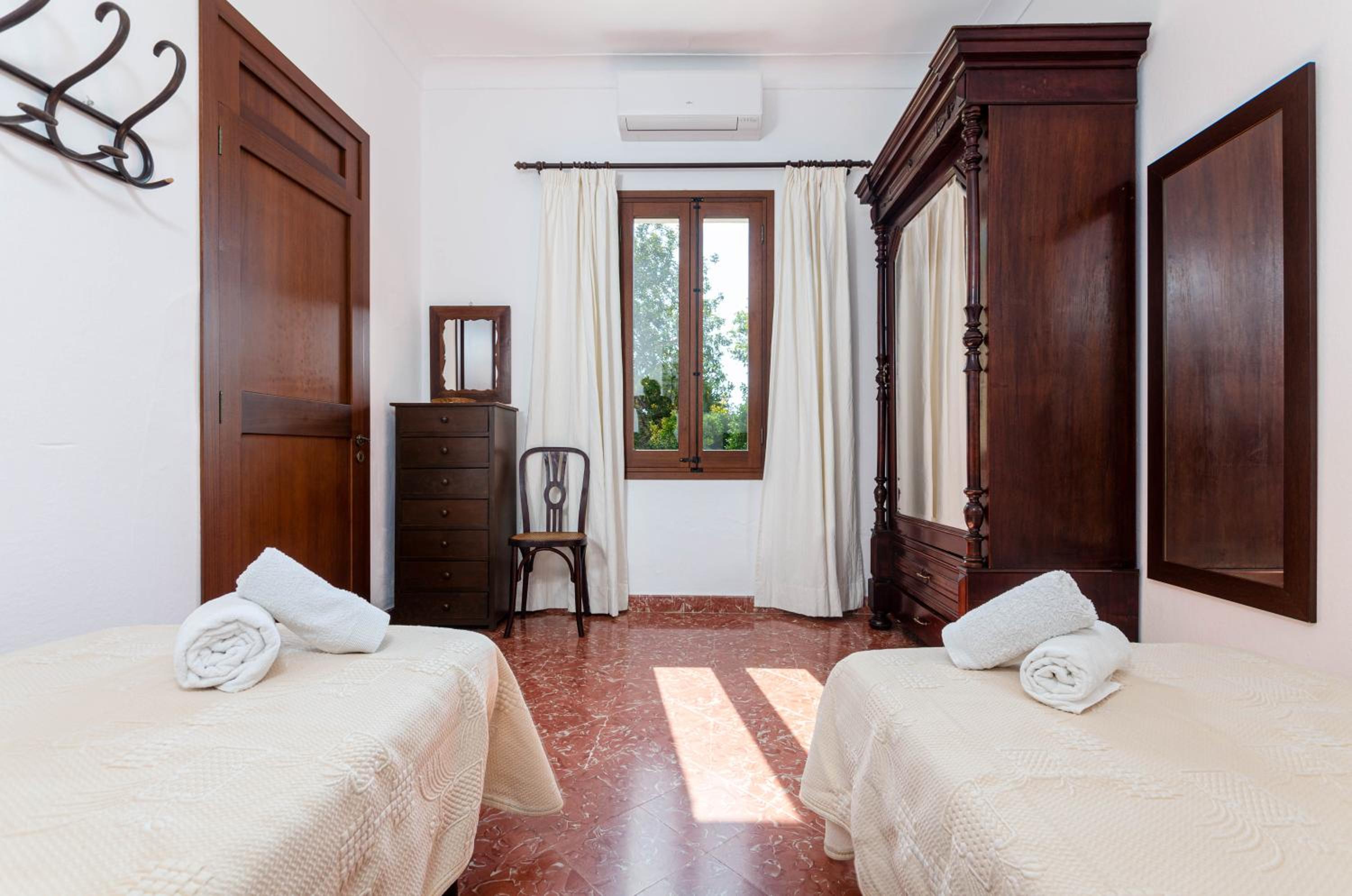 YourHouse Can Galeri villa
