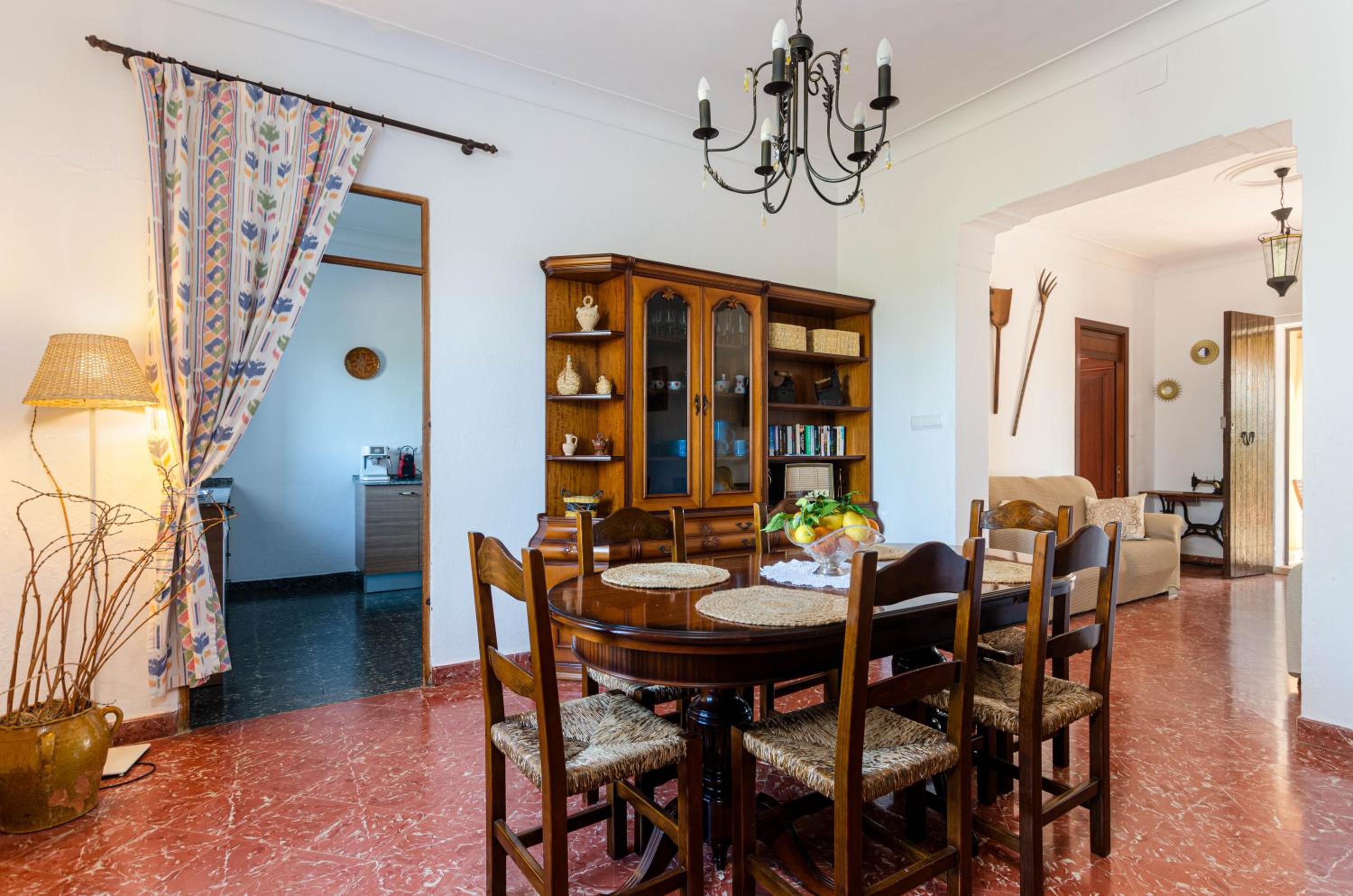 YourHouse Can Galeri villa