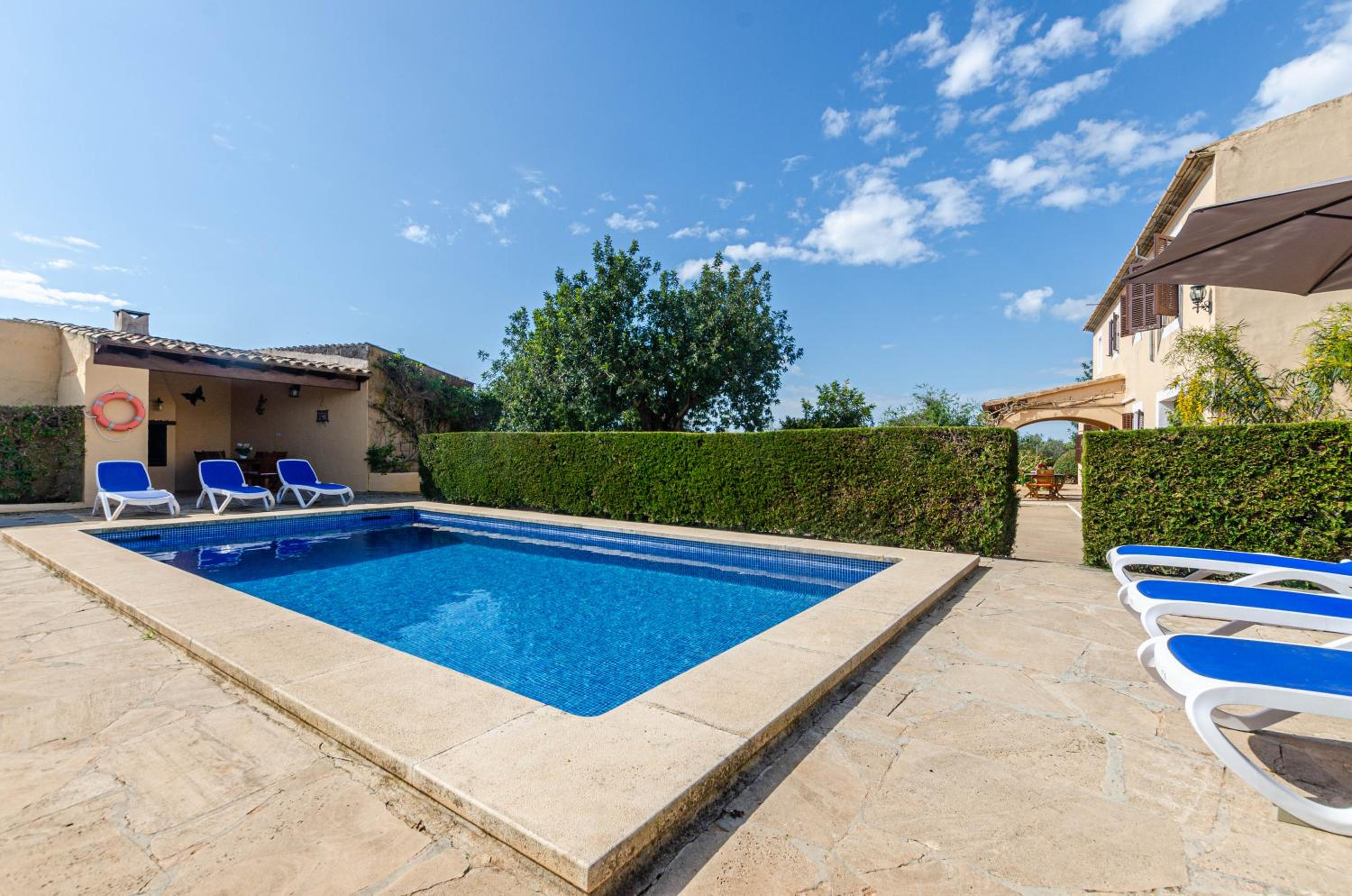 YourHouse Can Galeri villa