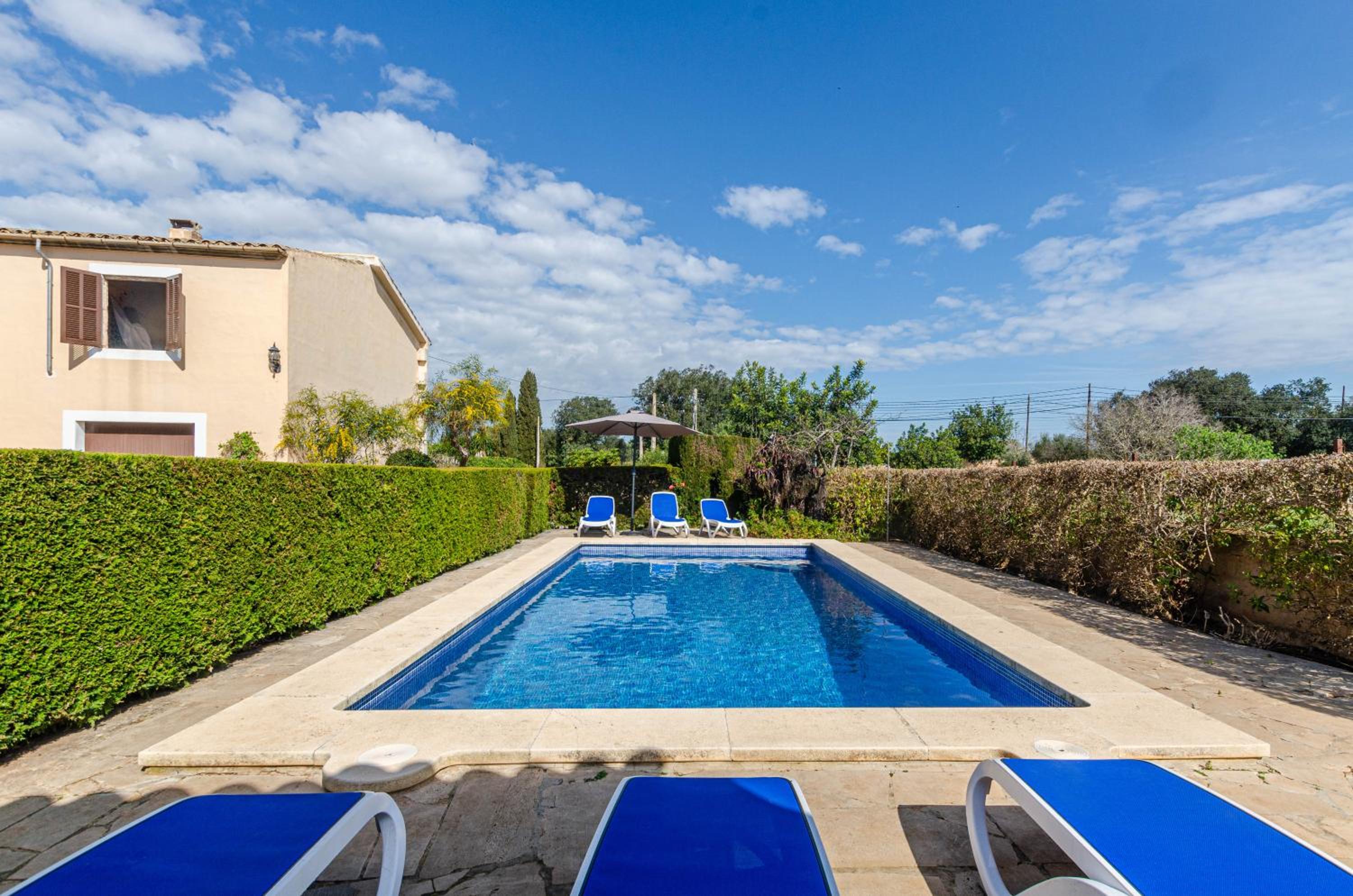 YourHouse Can Galeri villa