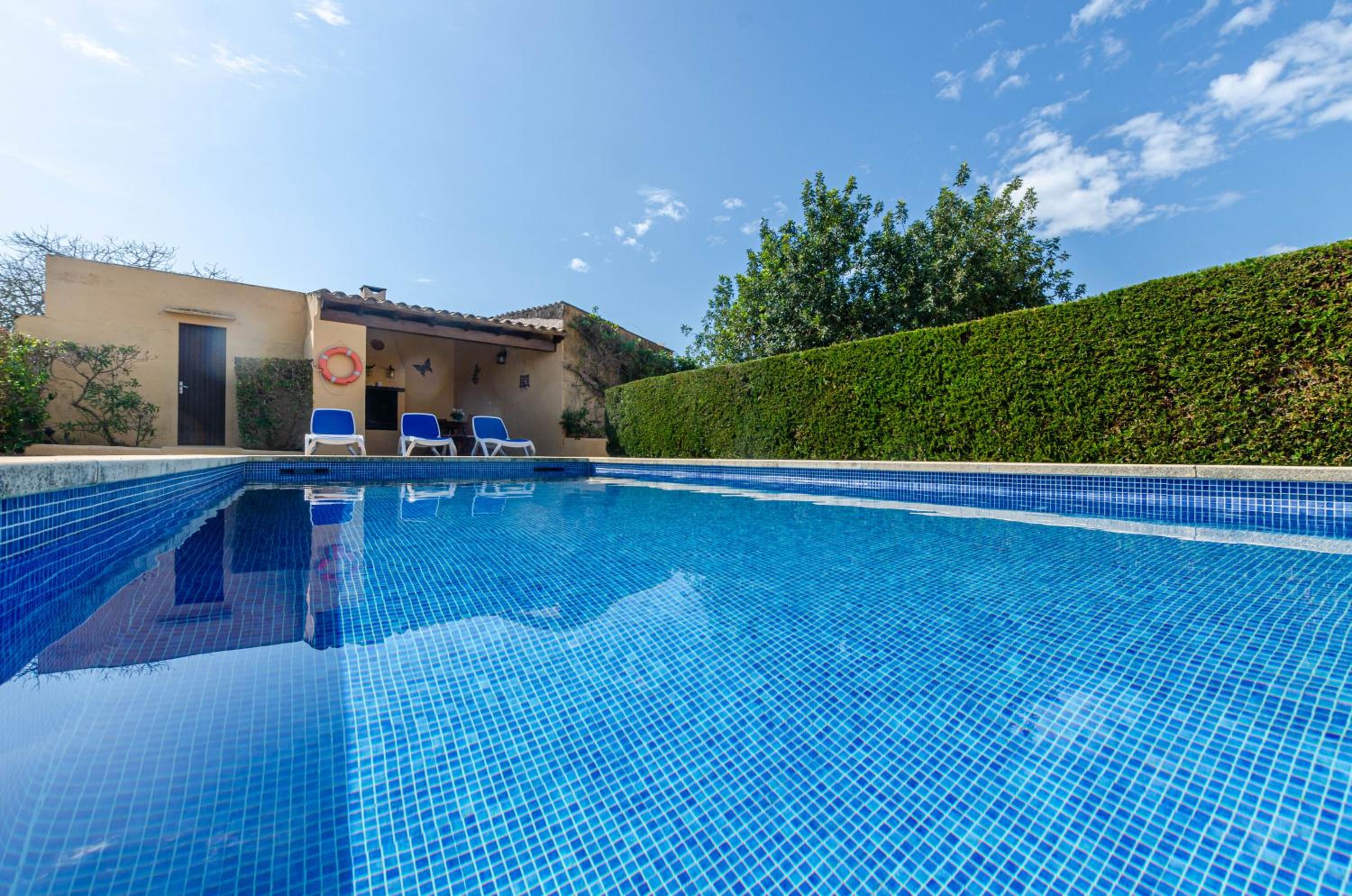 YourHouse Can Galeri villa