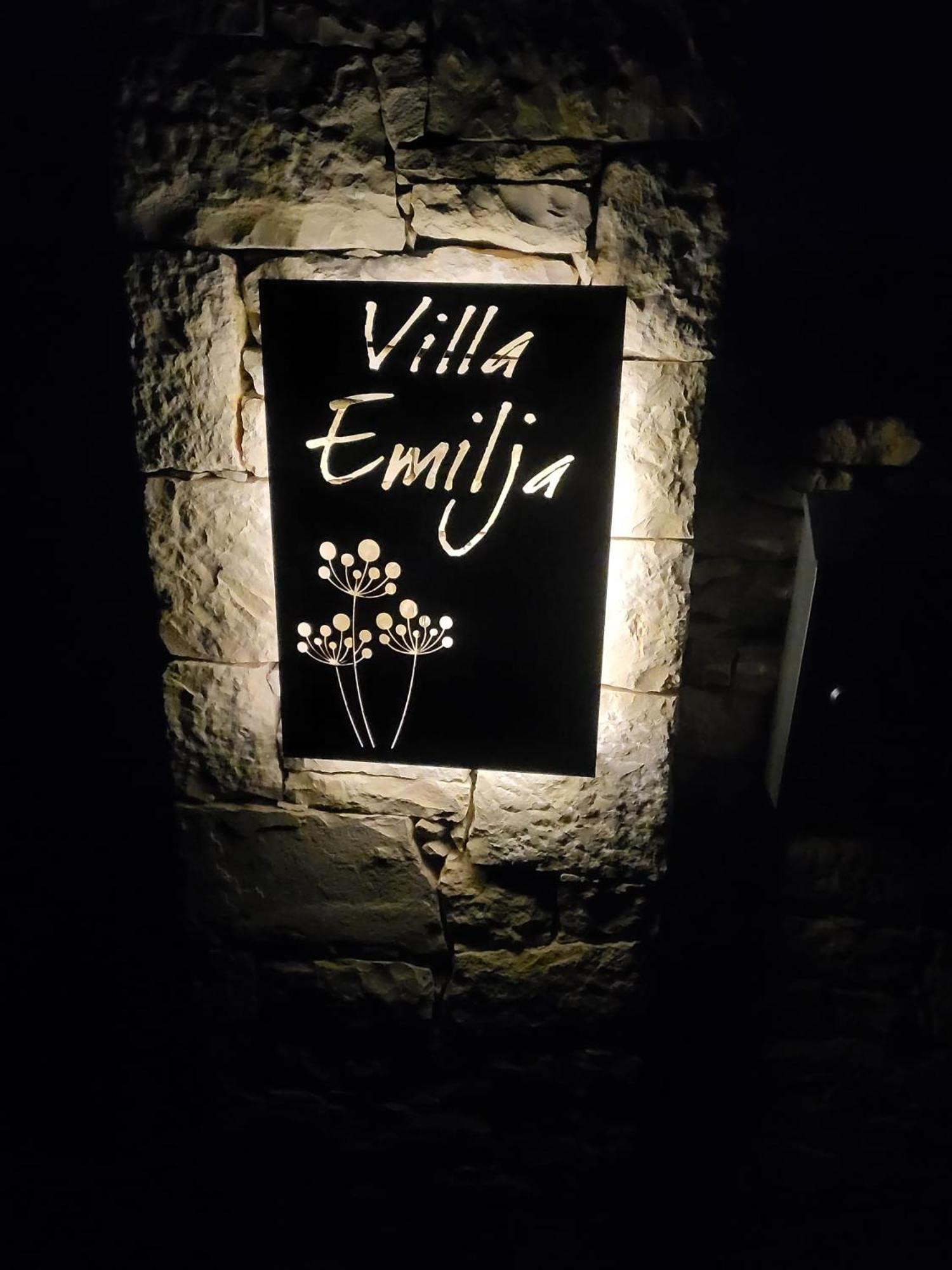 Ferienhaus Villa Emilja view 3