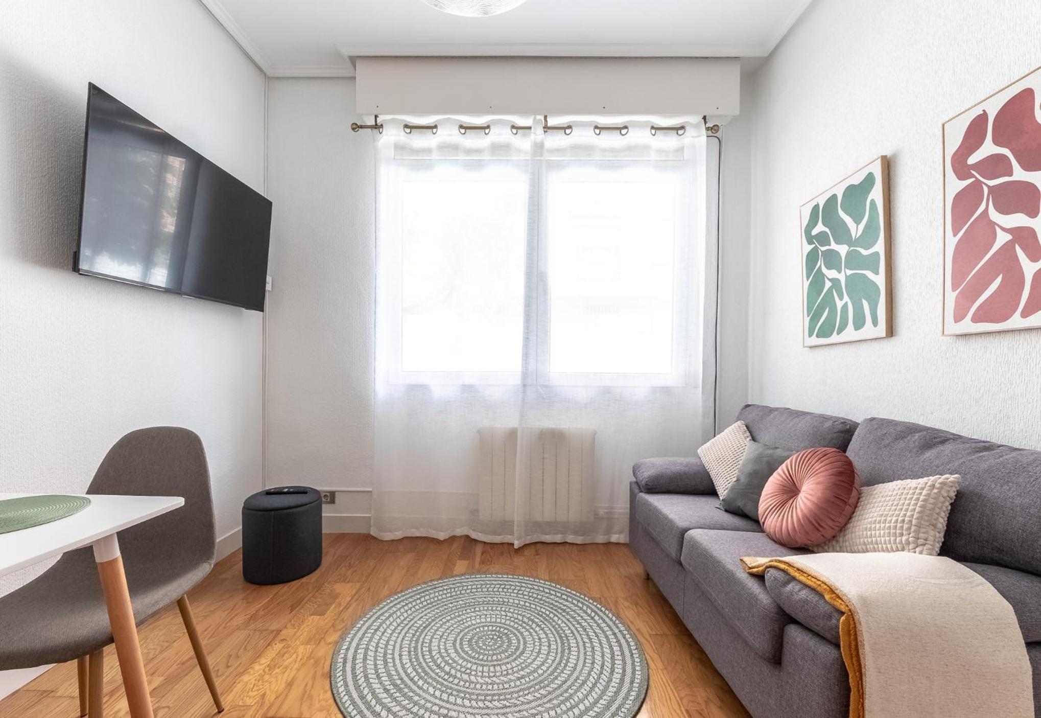 Unamuno, al lado del Casco Viejo