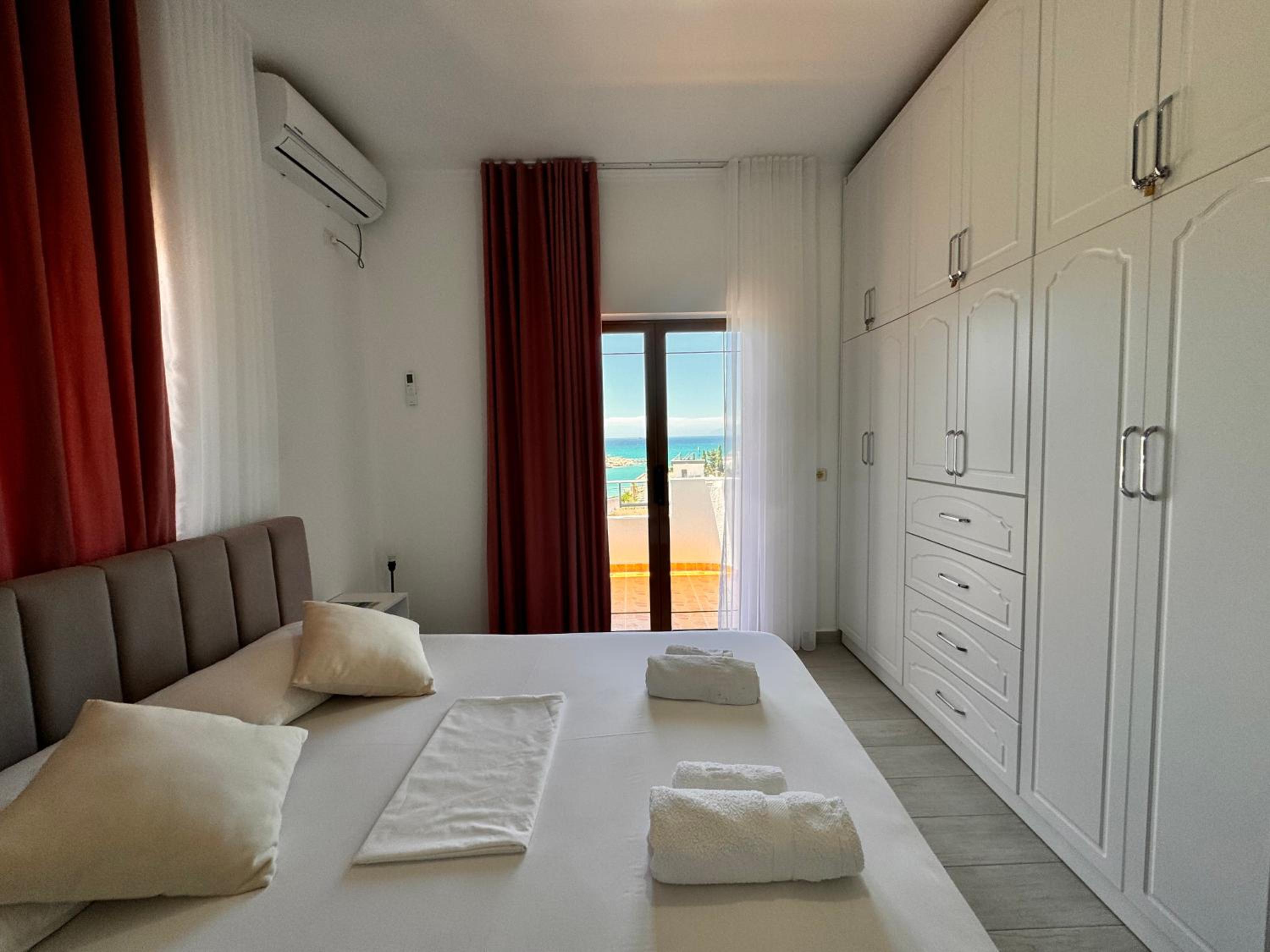 Dine Hotel