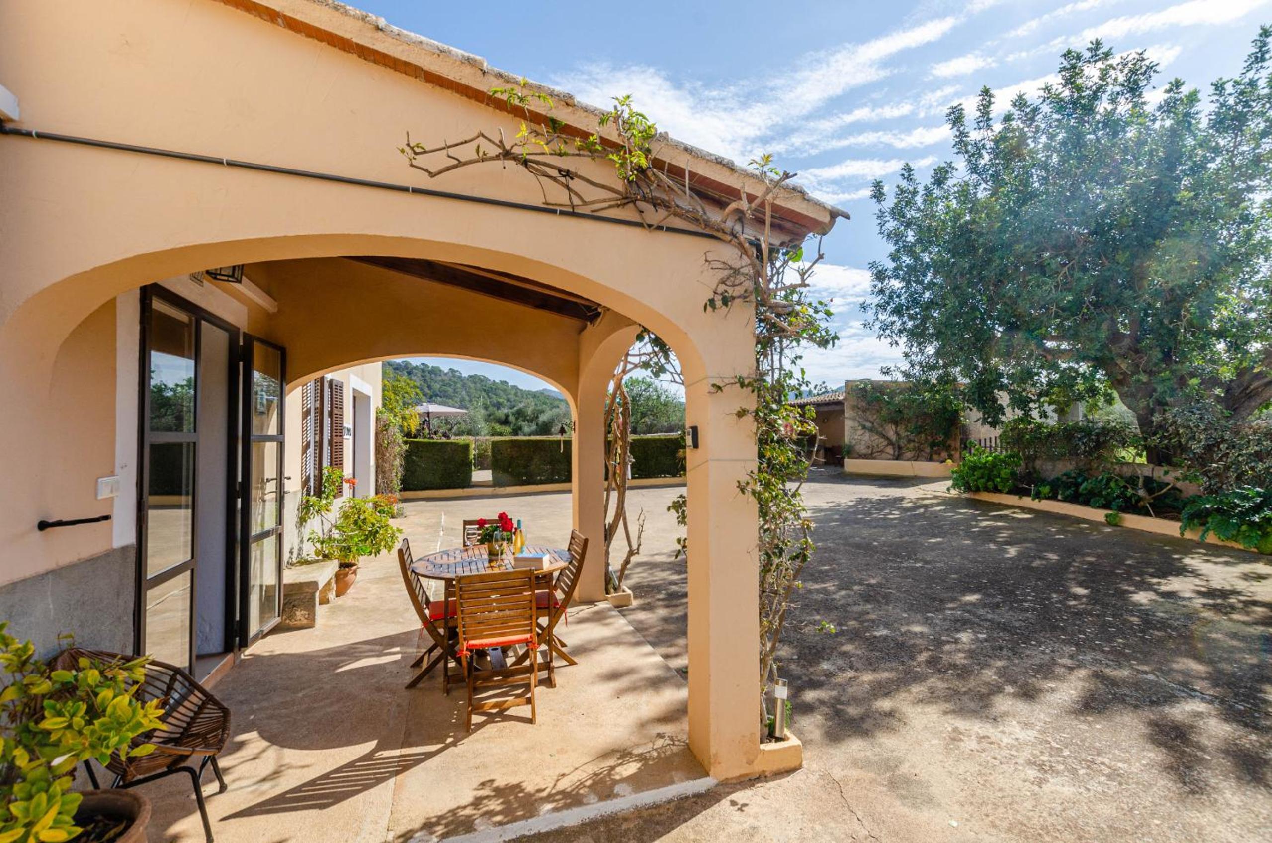 YourHouse Can Galeri villa