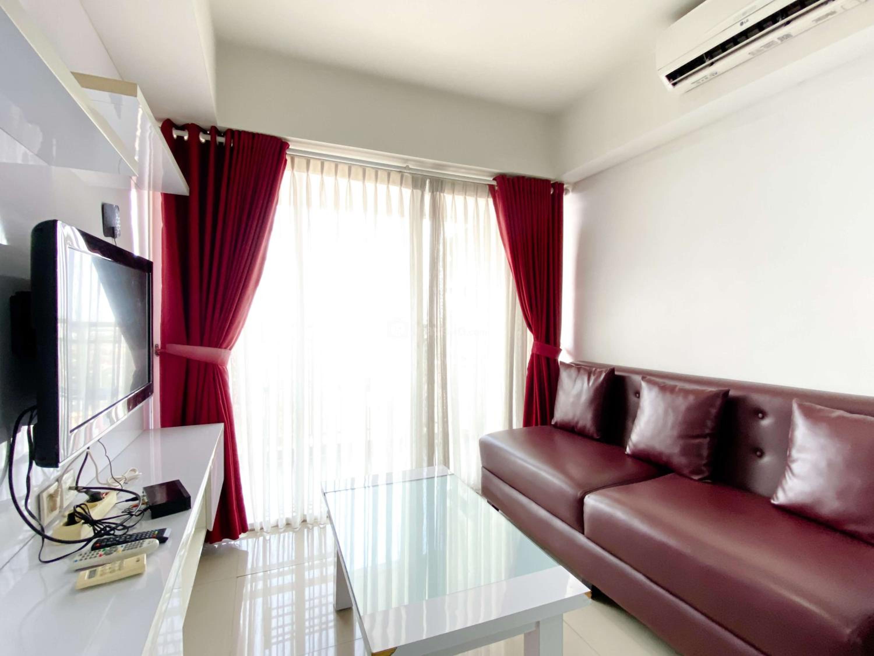 Comfort Stay and Homey 2BR Apartment at H Residence By Travelio view 4