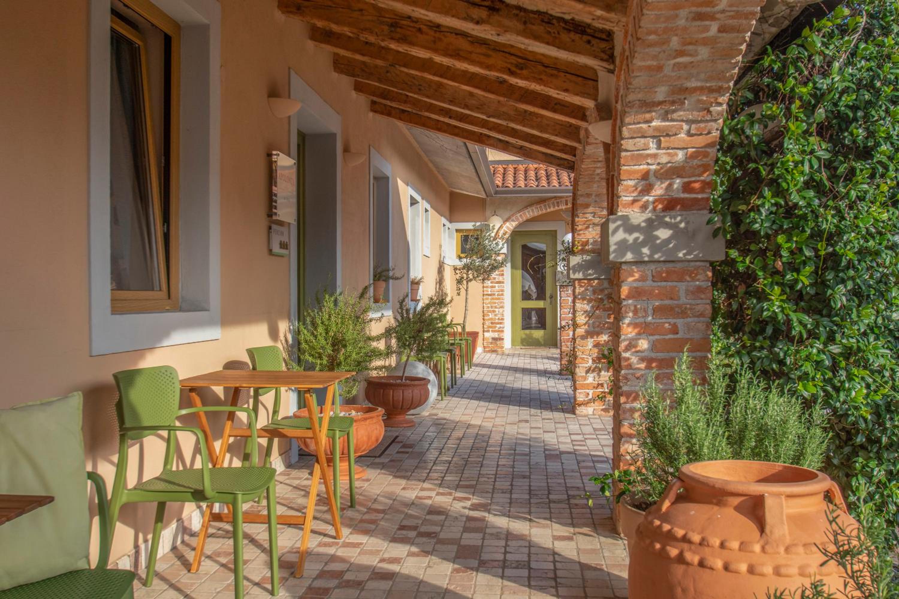 Hotel Residence Apolonija Guest House