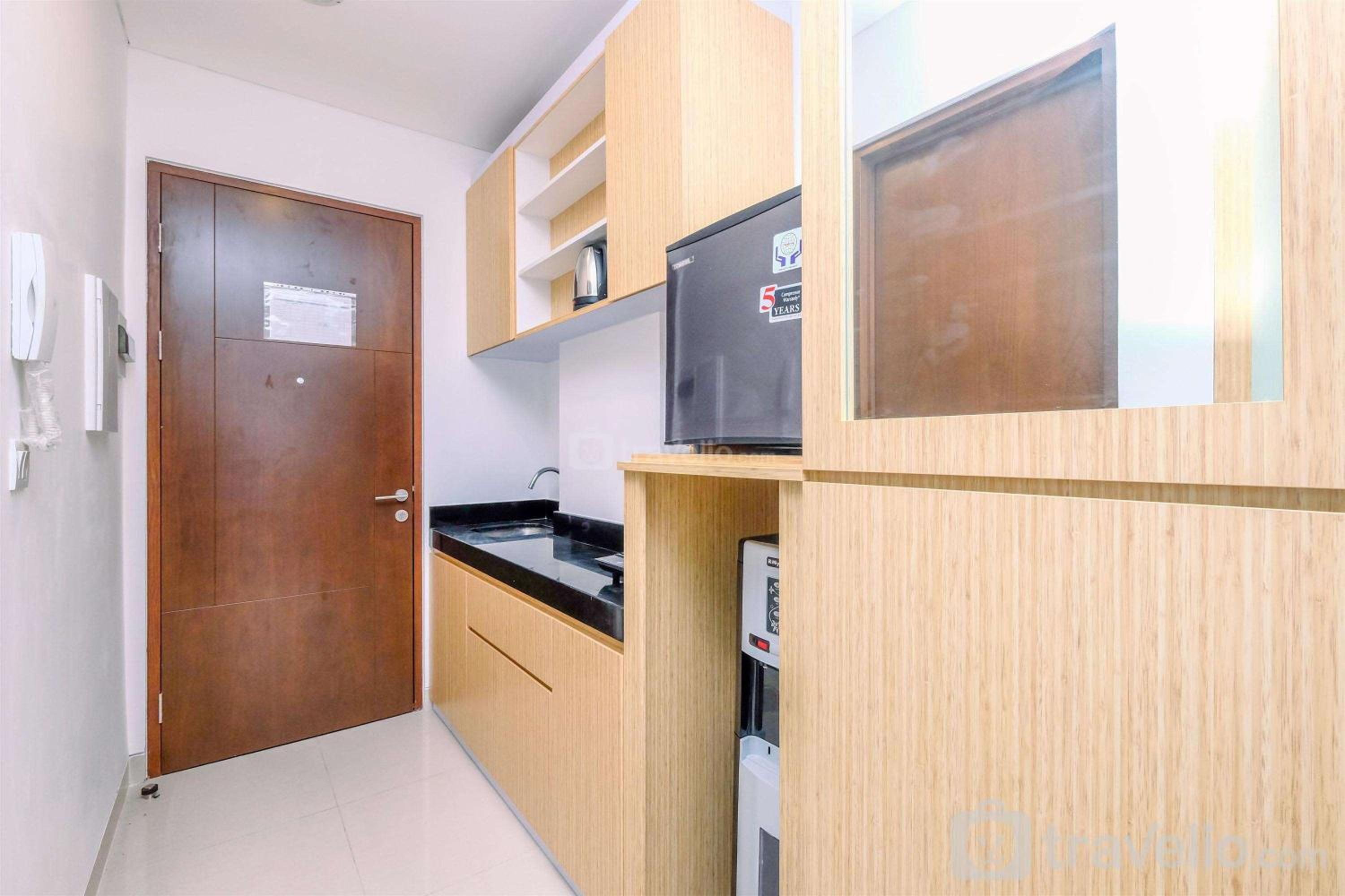 Nice Studio Apartment at Ciputra World 2 By Travelio