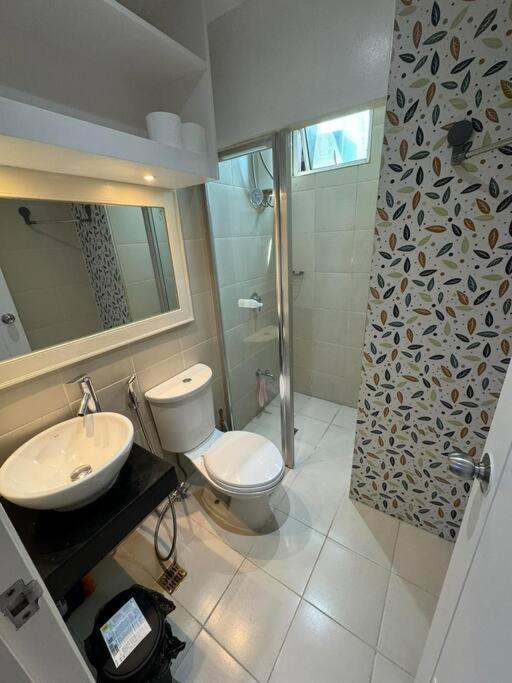 The Quin Place 1BR 200Mbps WIFI view 4
