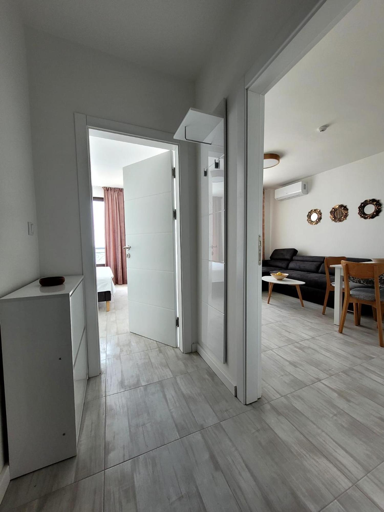 ONYX 1 Private Apartment Kralev
