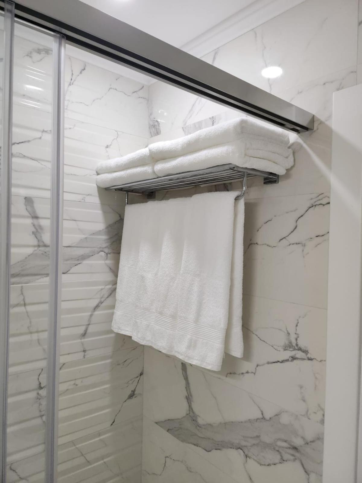 ONYX 1 Private Apartment Kralev