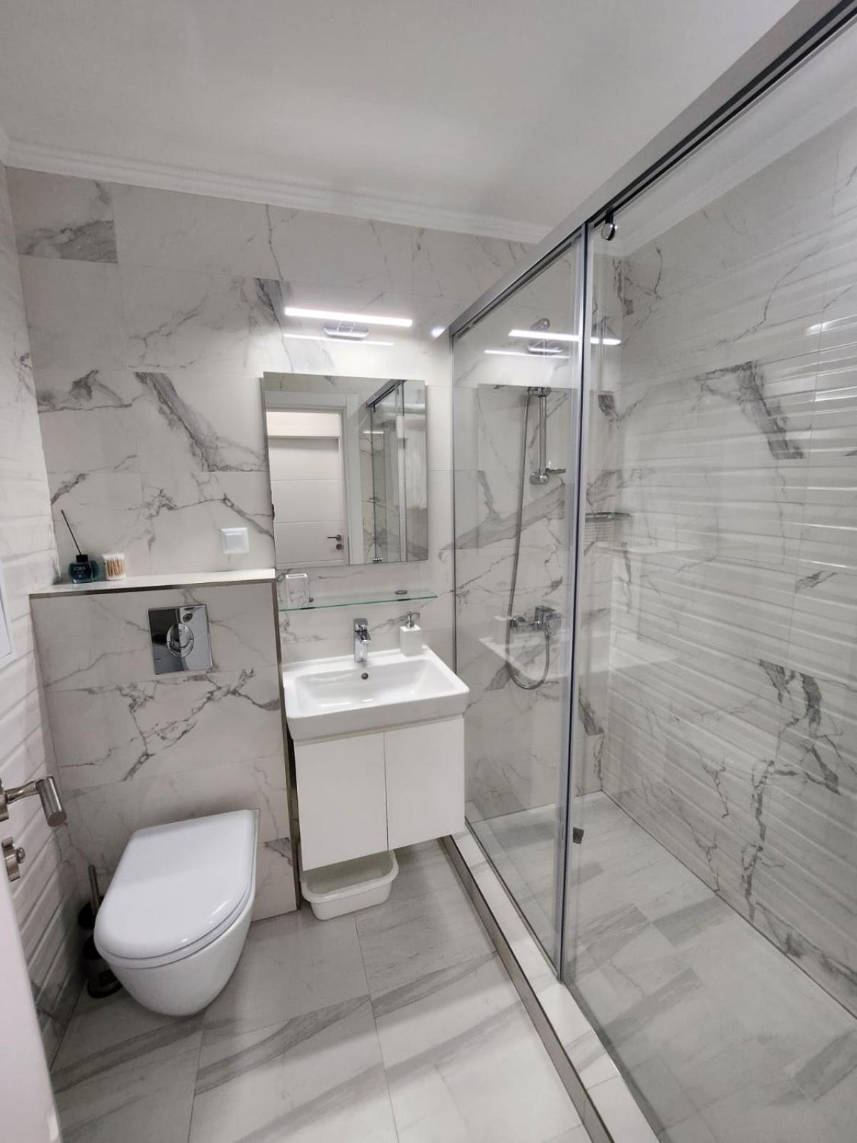 ONYX 1 Private Apartment Kralev