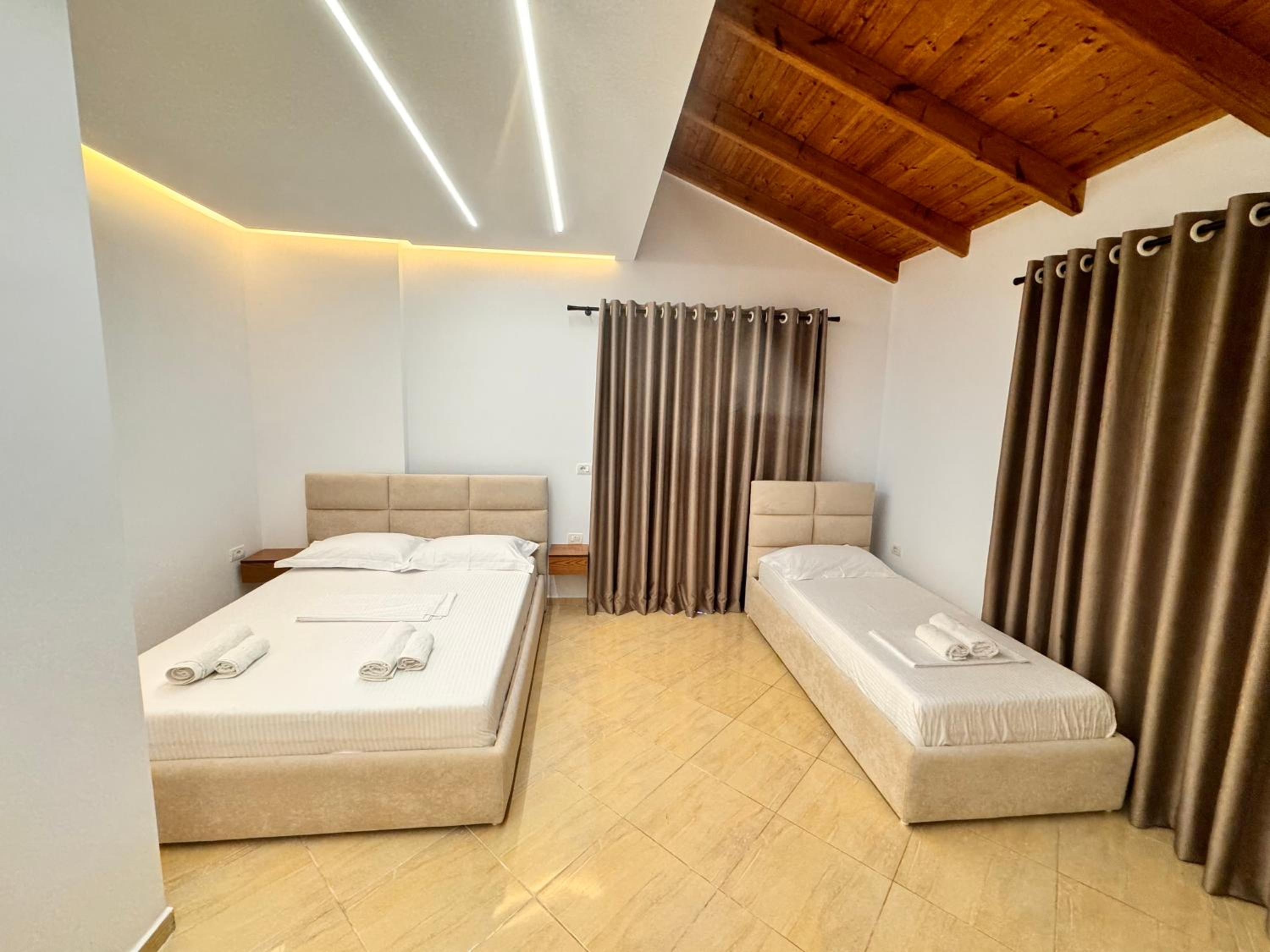 Dine Hotel