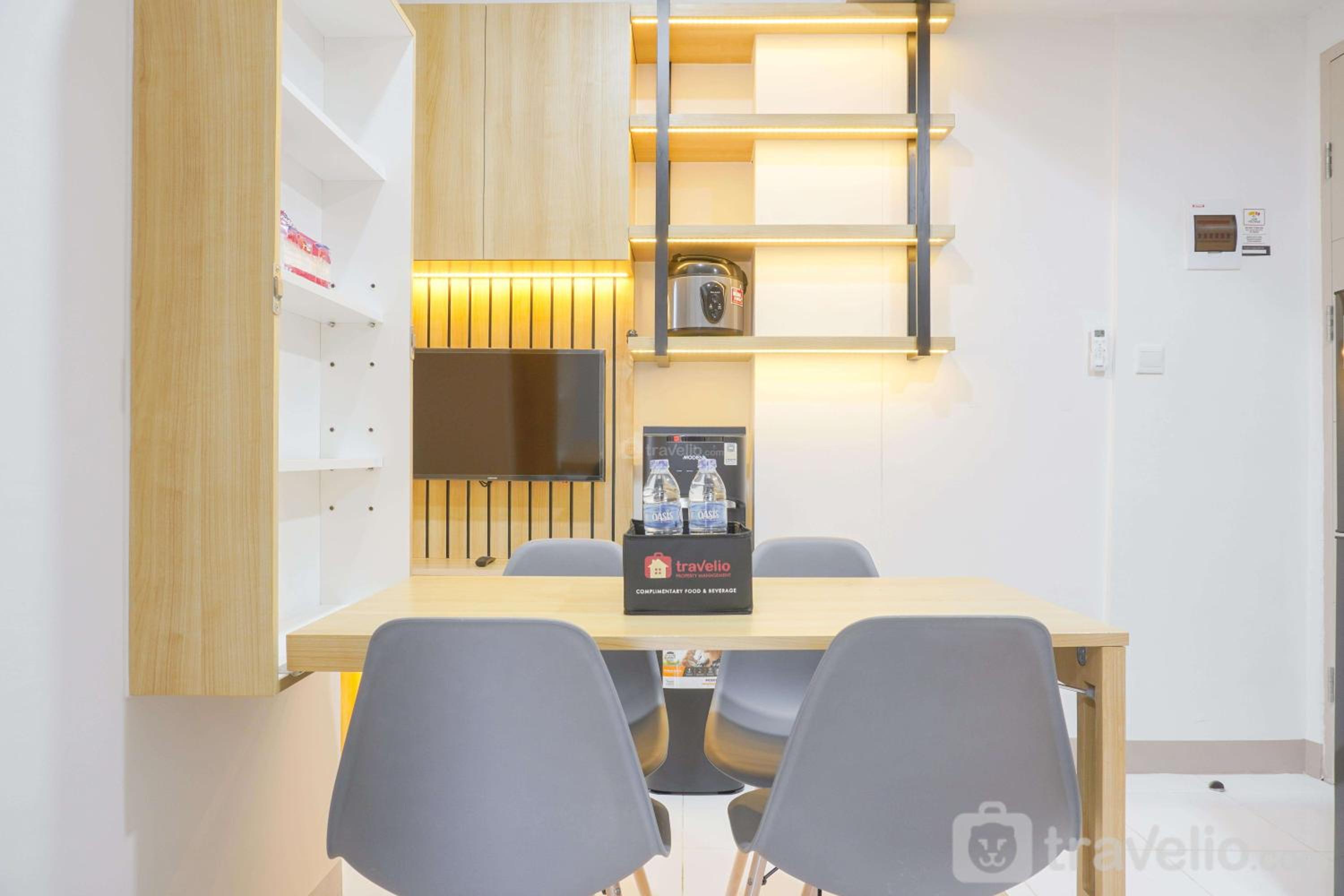 Homey and Cozy Designed 2BR at Tokyo Riverside PIK 2 Apartment By Travelio view 4