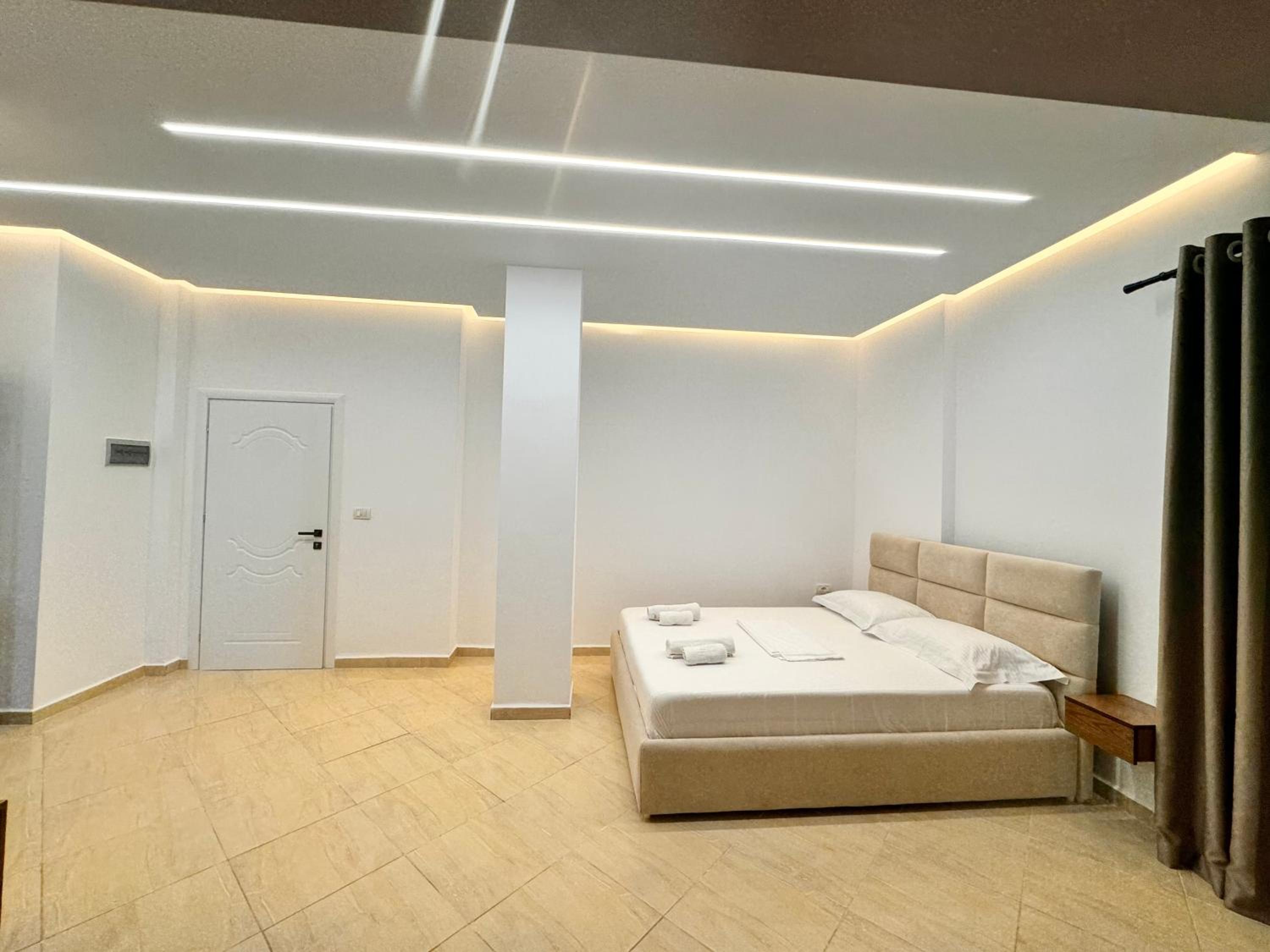 Dine Hotel