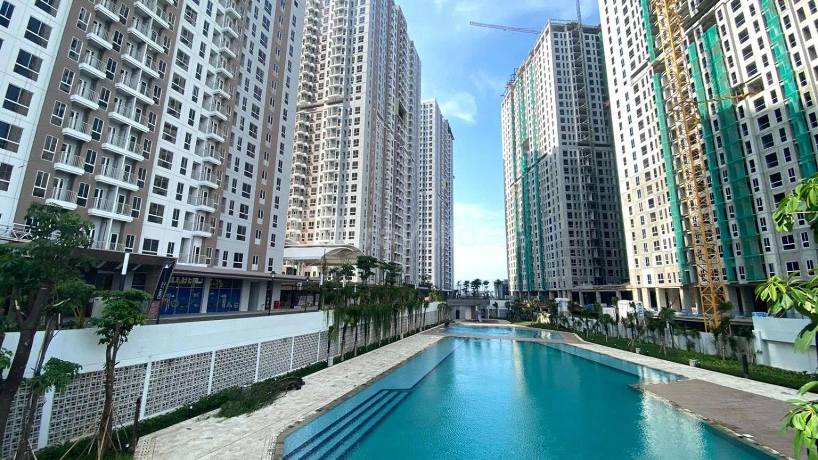 Simply Look Studio at Tokyo Riverside PIK 2 Apartment By Travelio view 3