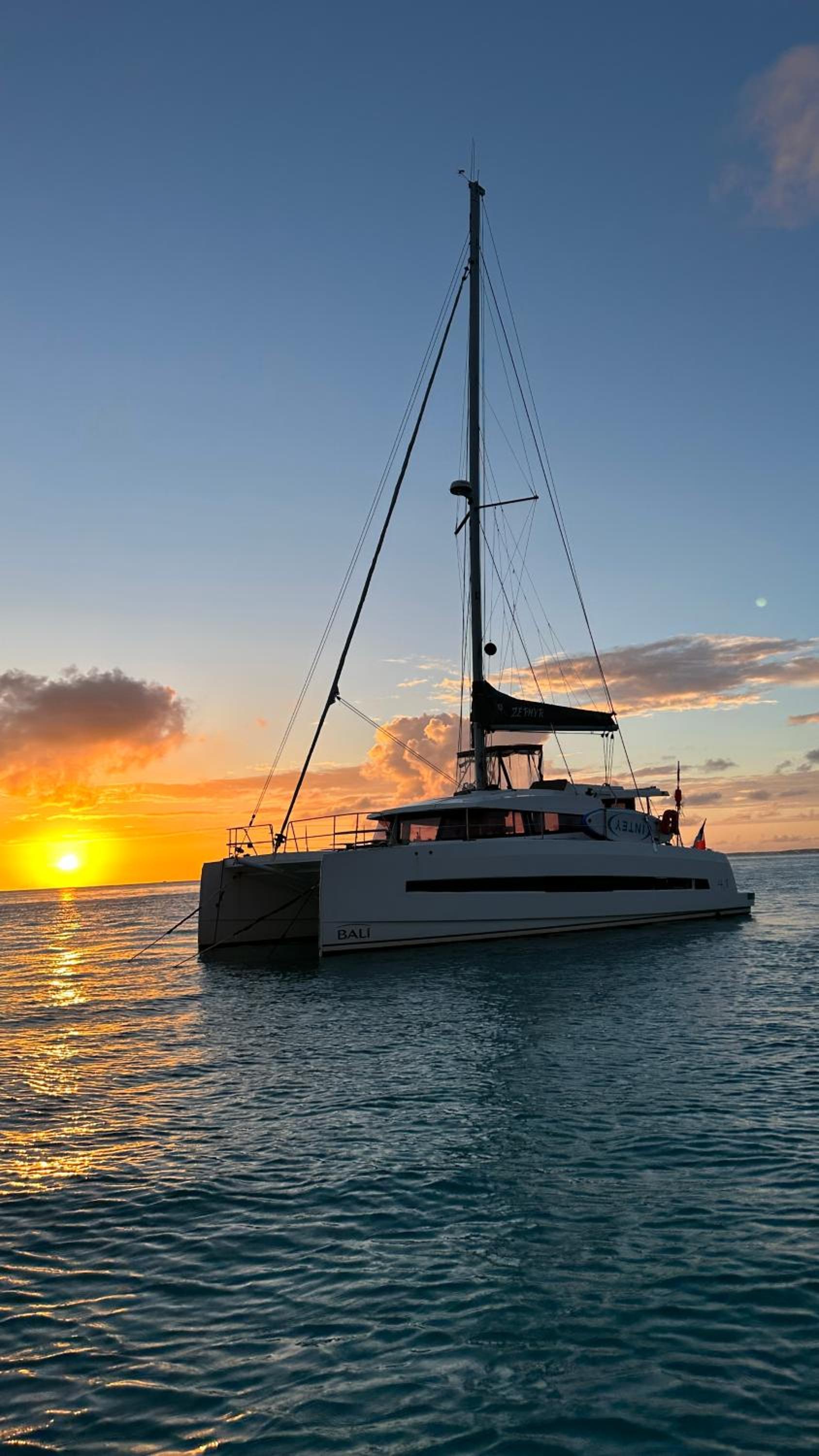 Tintamarre exclusive dinner and night at anchor view 4