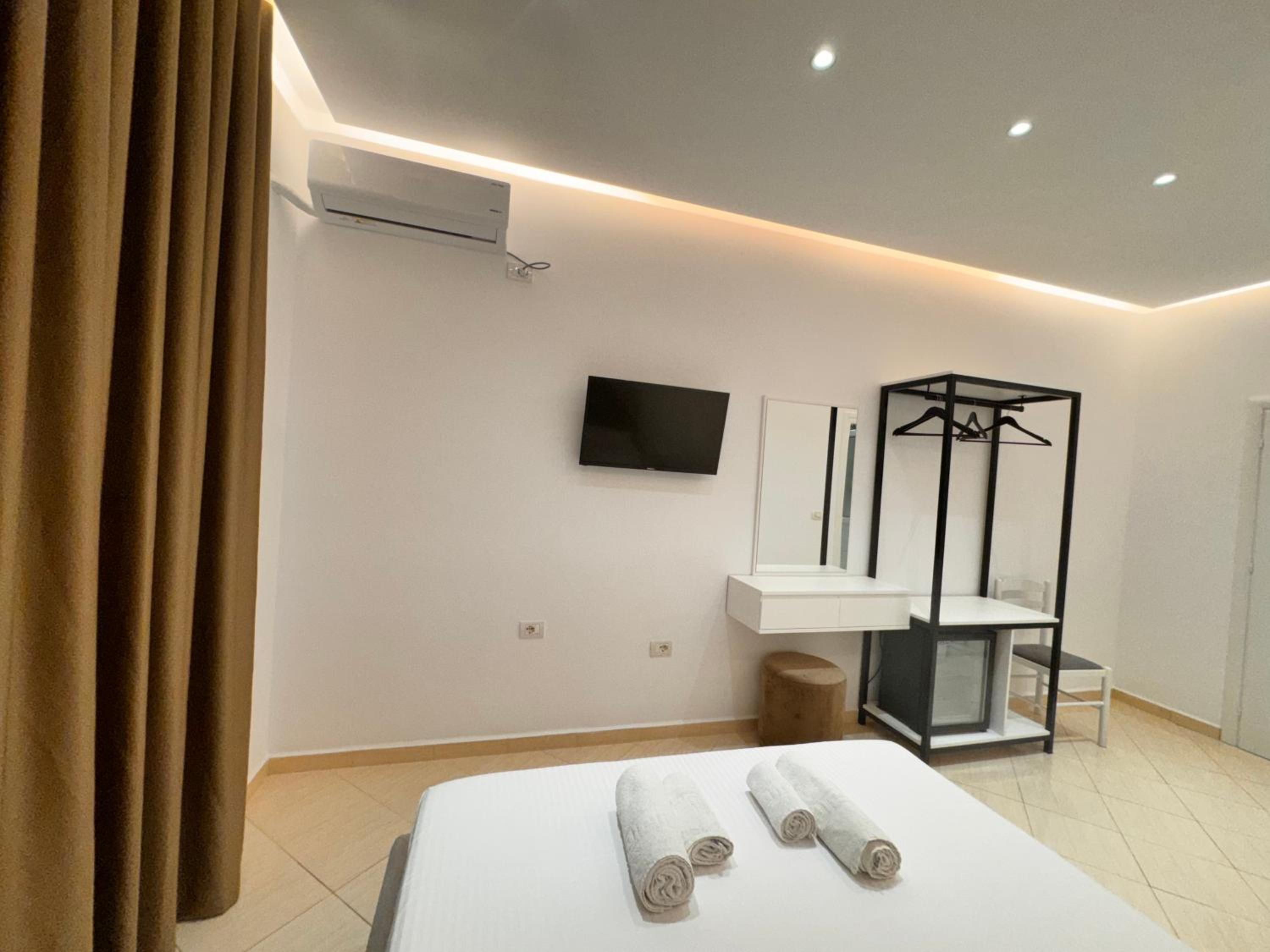 Dine Hotel