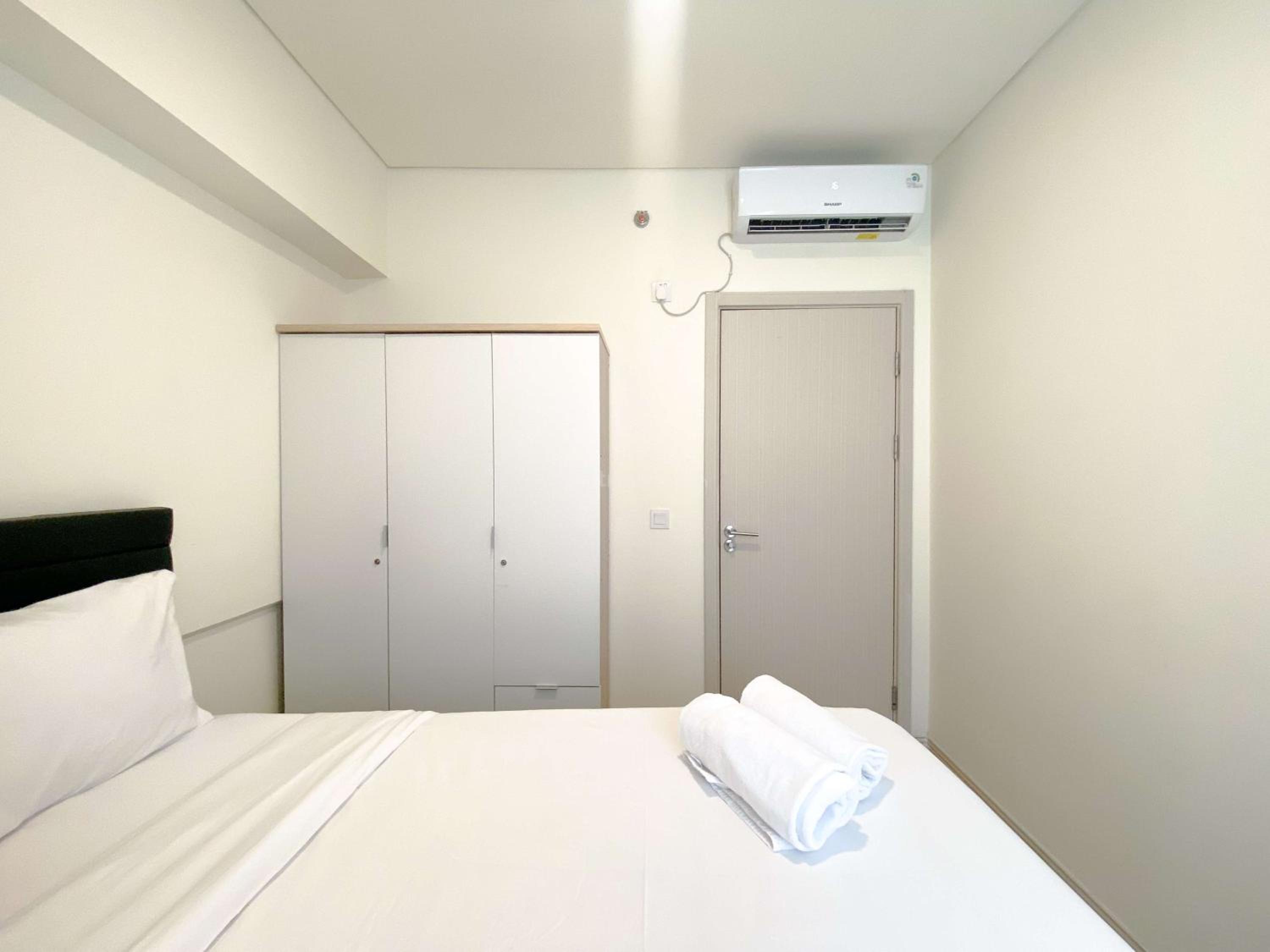 Comfortable and Spacious 3BR Meikarta Apartment By Travelio