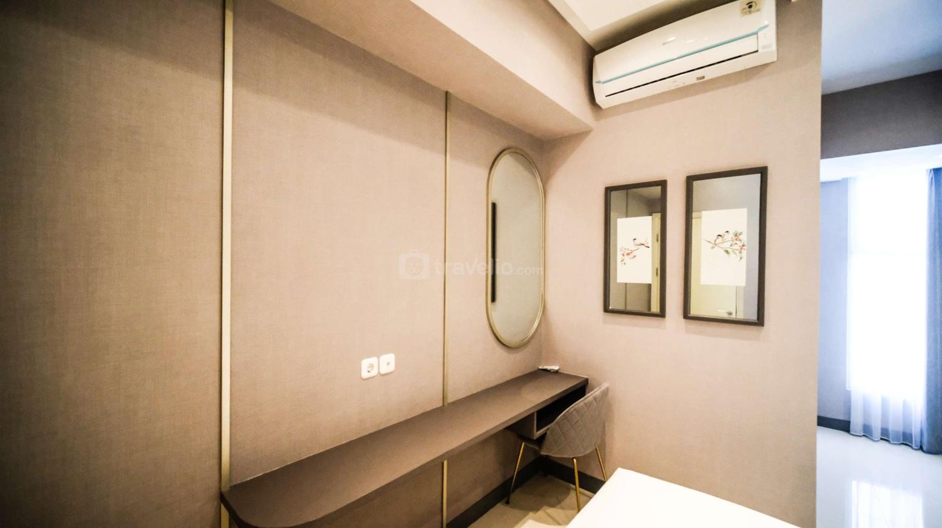 Simple and Homey 2BR at Benson Supermall Mansion Apartment By Travelio