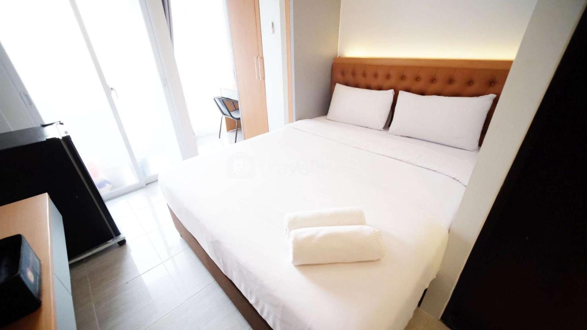 Tidy and Cozy Stay Studio Apartment at Suncity Residence By Travelio view 4