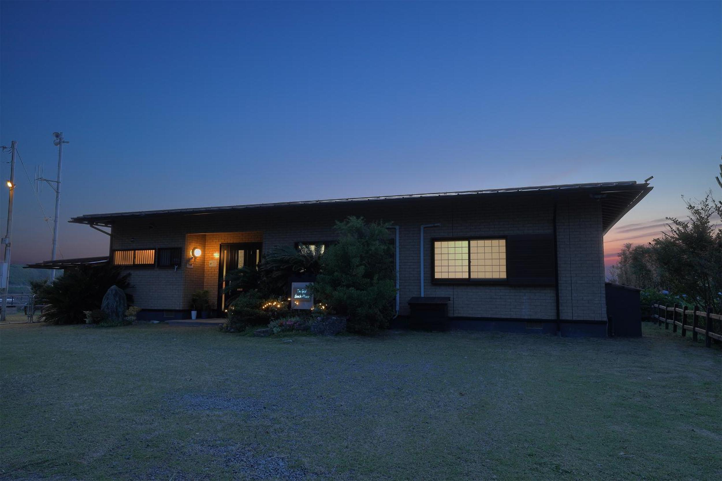 The Gold Beach House view 4