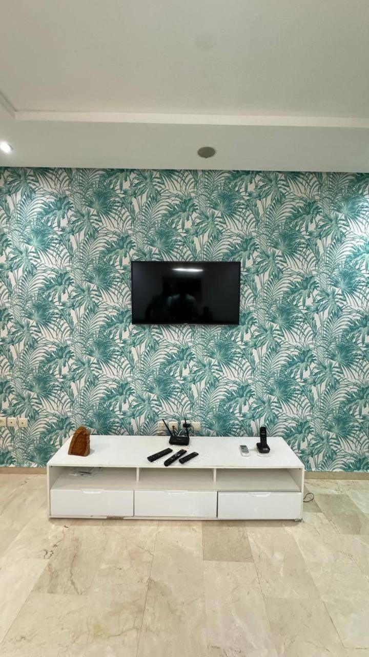 luxury Apartment Near Stadium and Airport view 4
