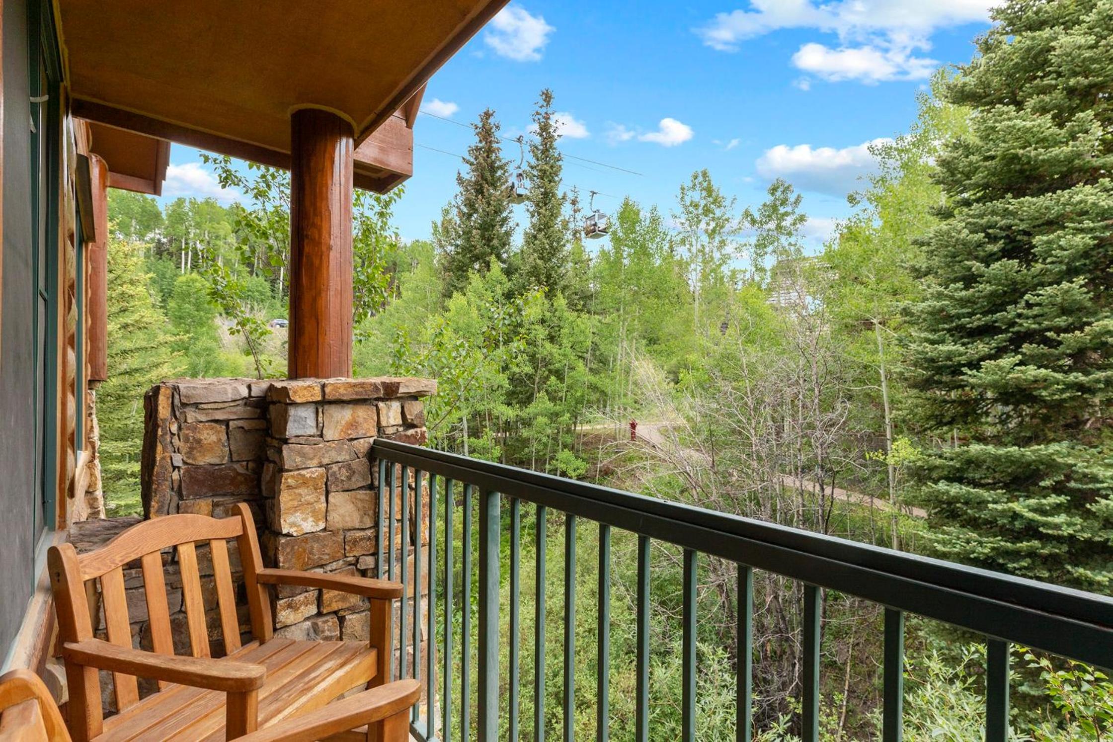 2 BR Condominium - Luxury Skiin and out (rare to find) view 5