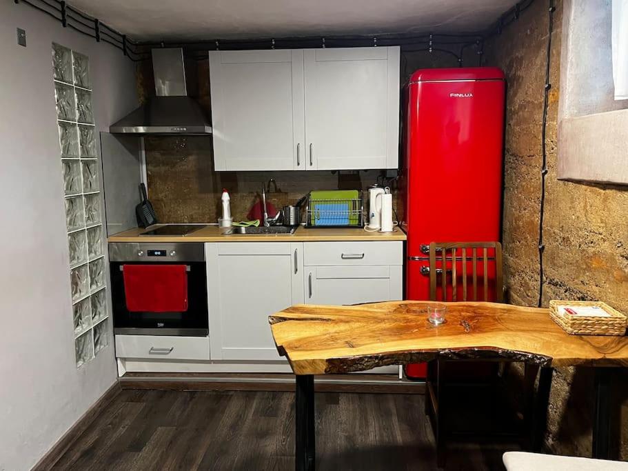 Cozy Central Apartment