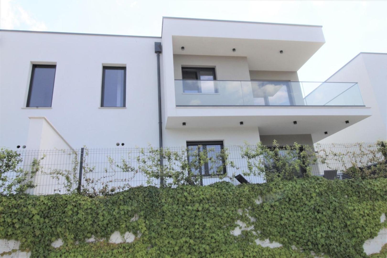 House Andrej, Entire semi-detached house with a terrace, parking, 400 m from beach view 4