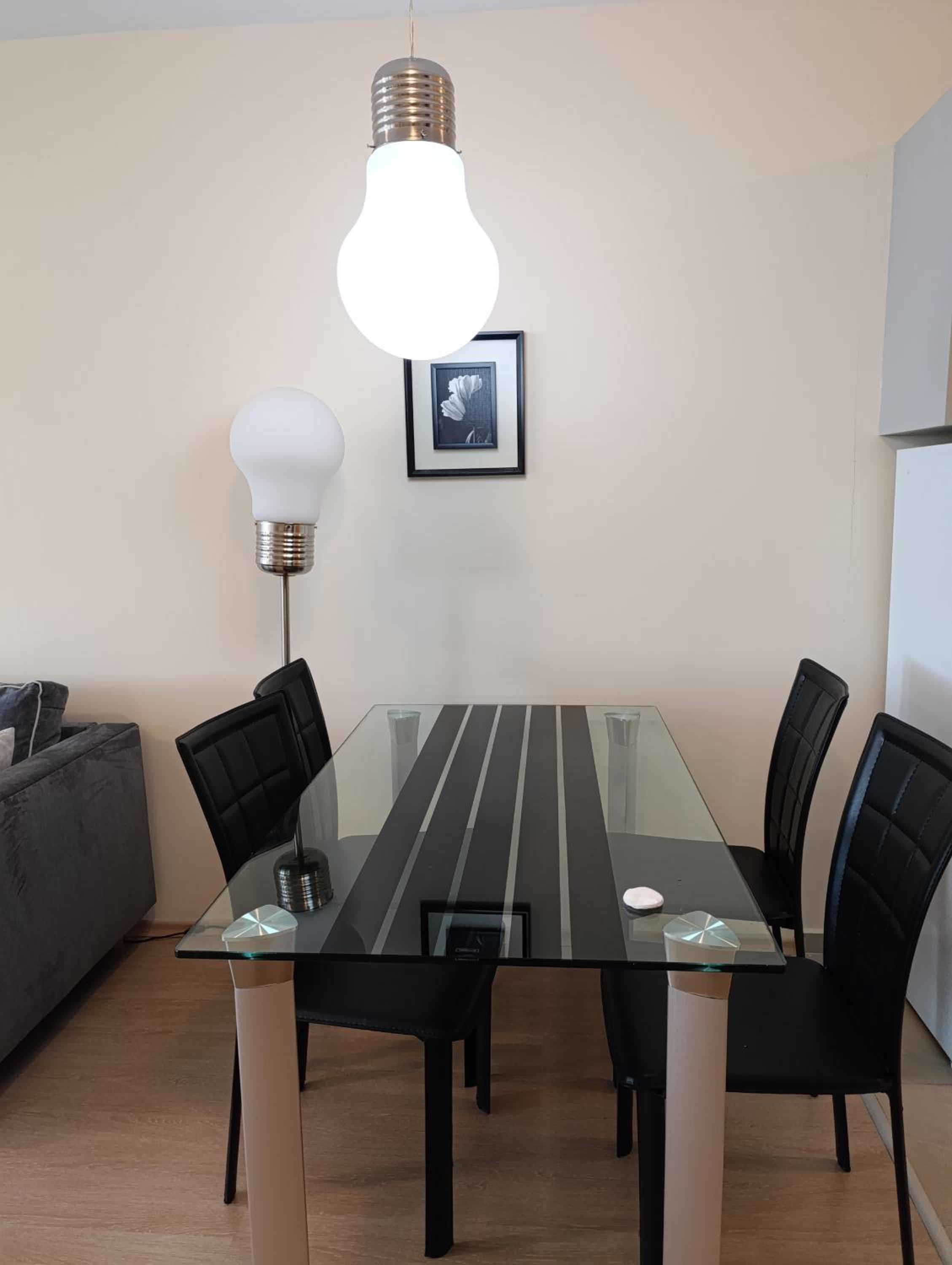 Stylish 2BR Flat